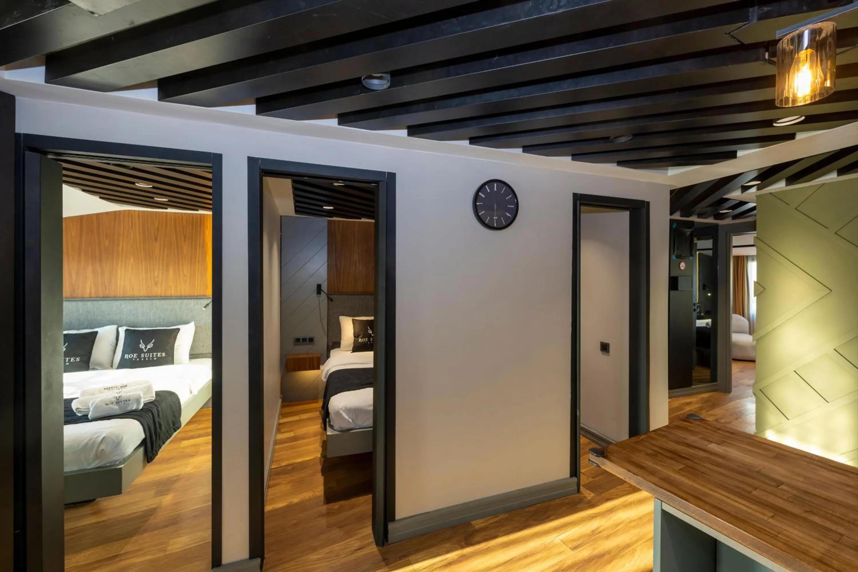 Photo of the whole room, Bed in Roe Suite Hotel - TAKSIM