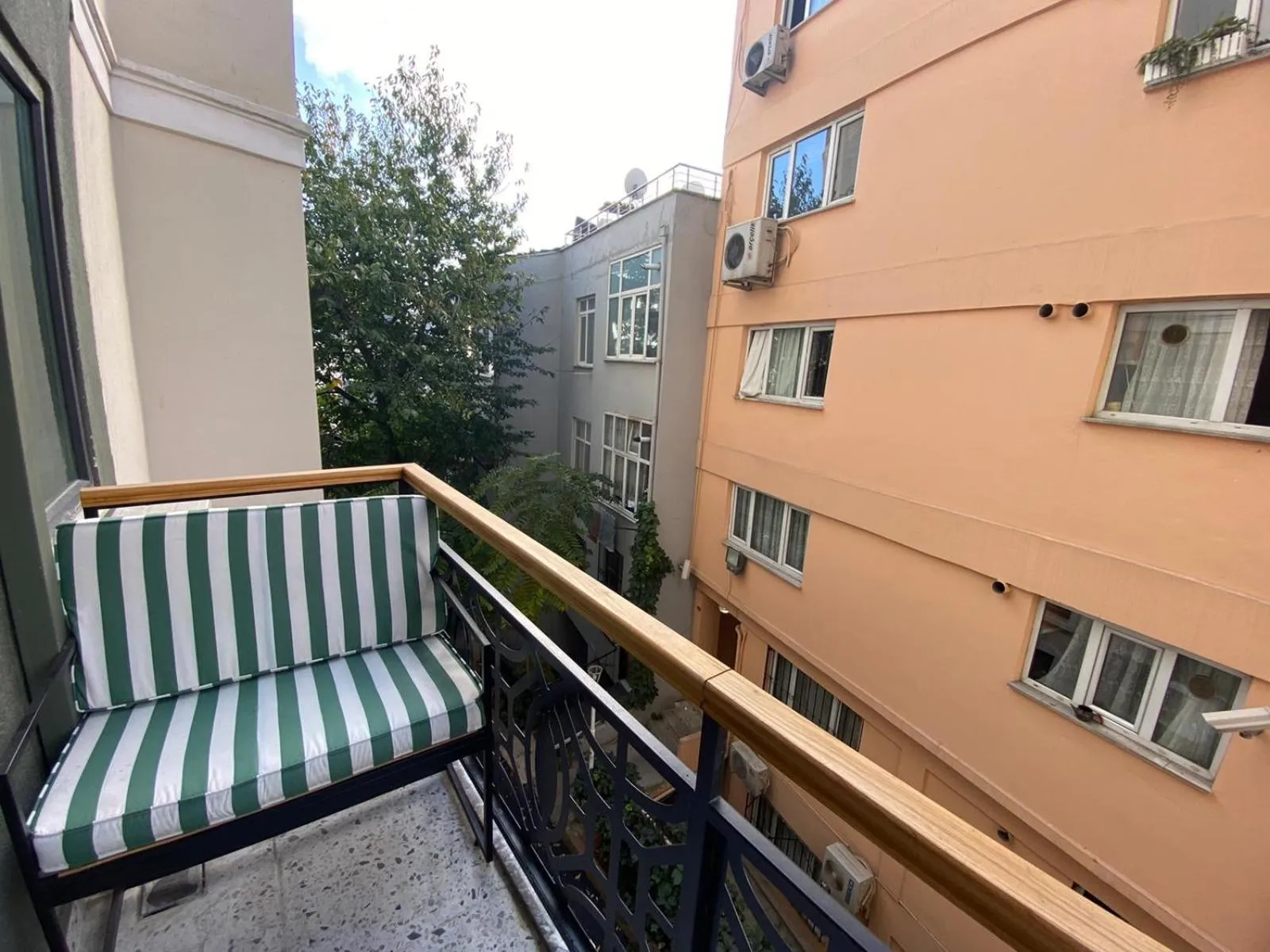 Neighbourhood in Roe Suite Hotel - TAKSIM