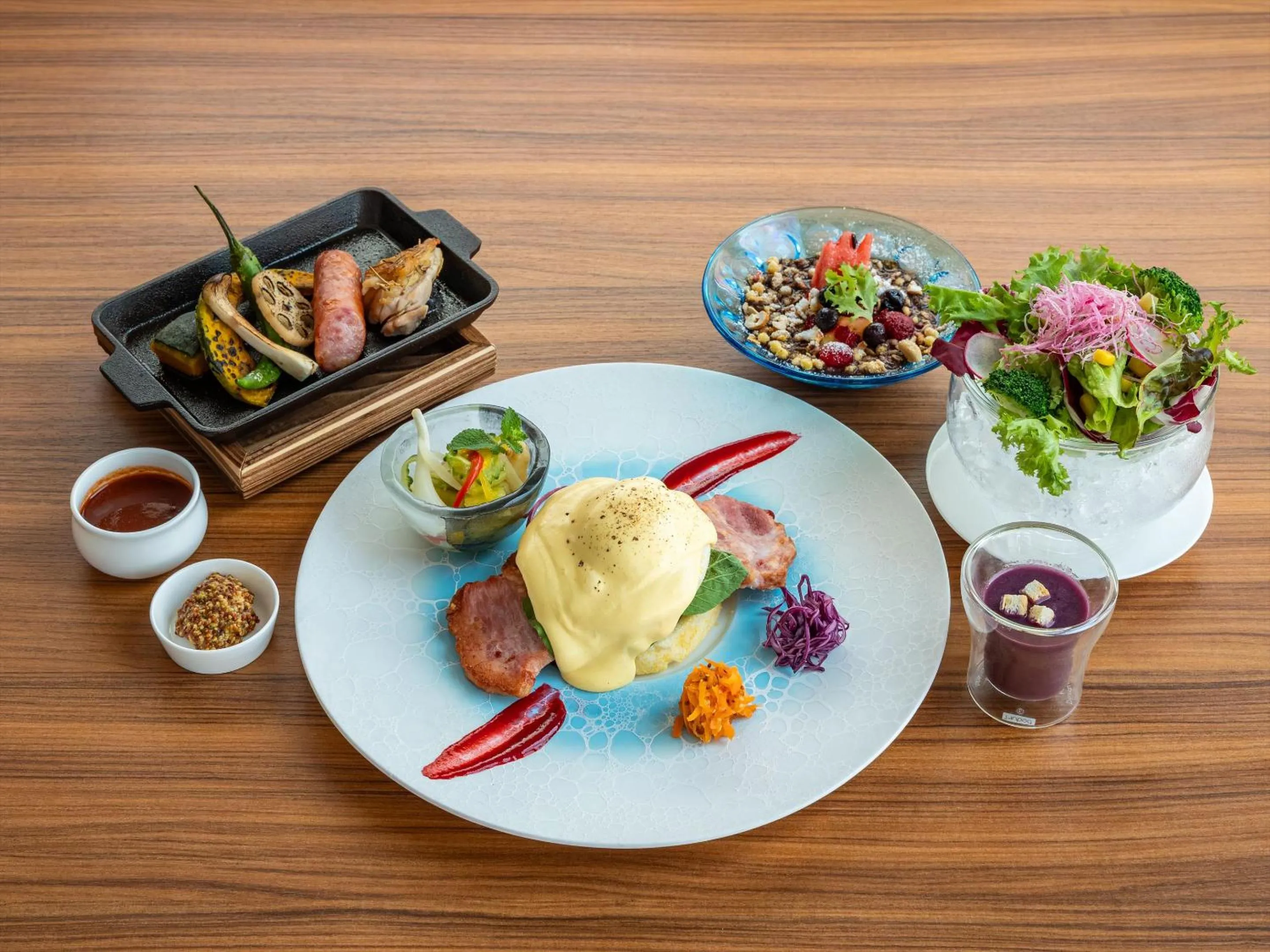 Breakfast in One Suite THE GRAND