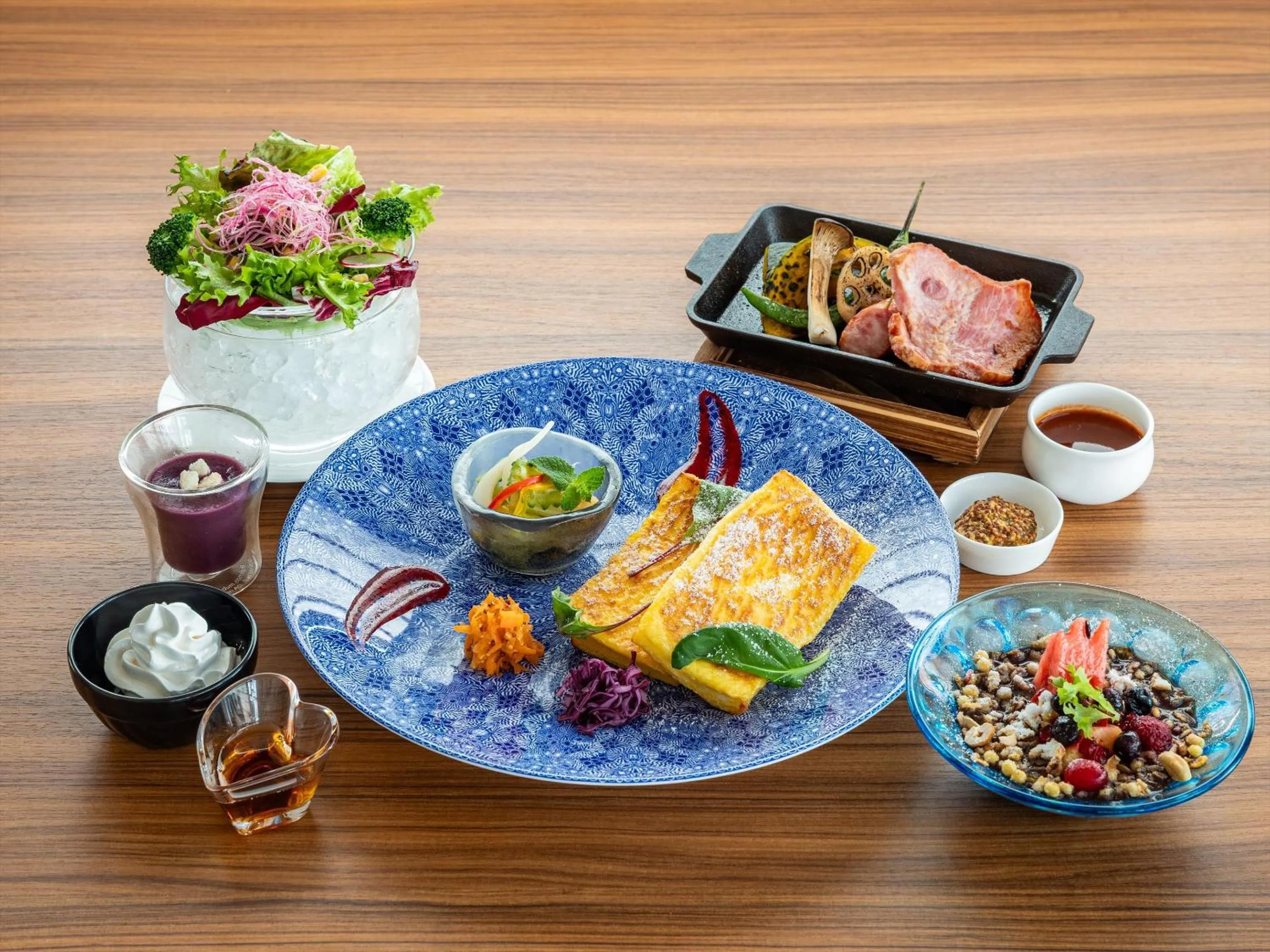 Breakfast in One Suite THE GRAND