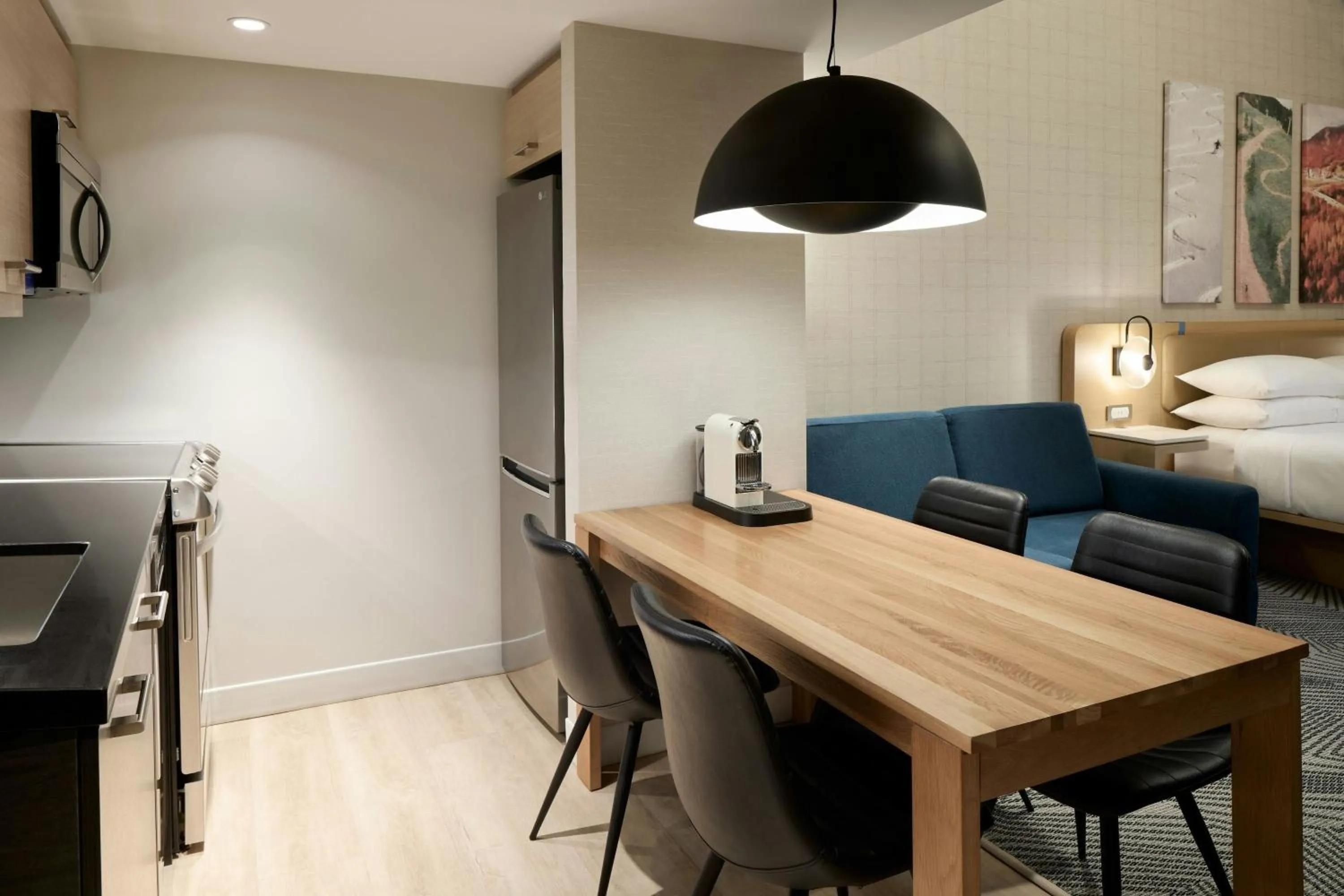 Kitchen or kitchenette in Delta Hotels by Marriott Mont Sainte-Anne, Resort & Convention Center