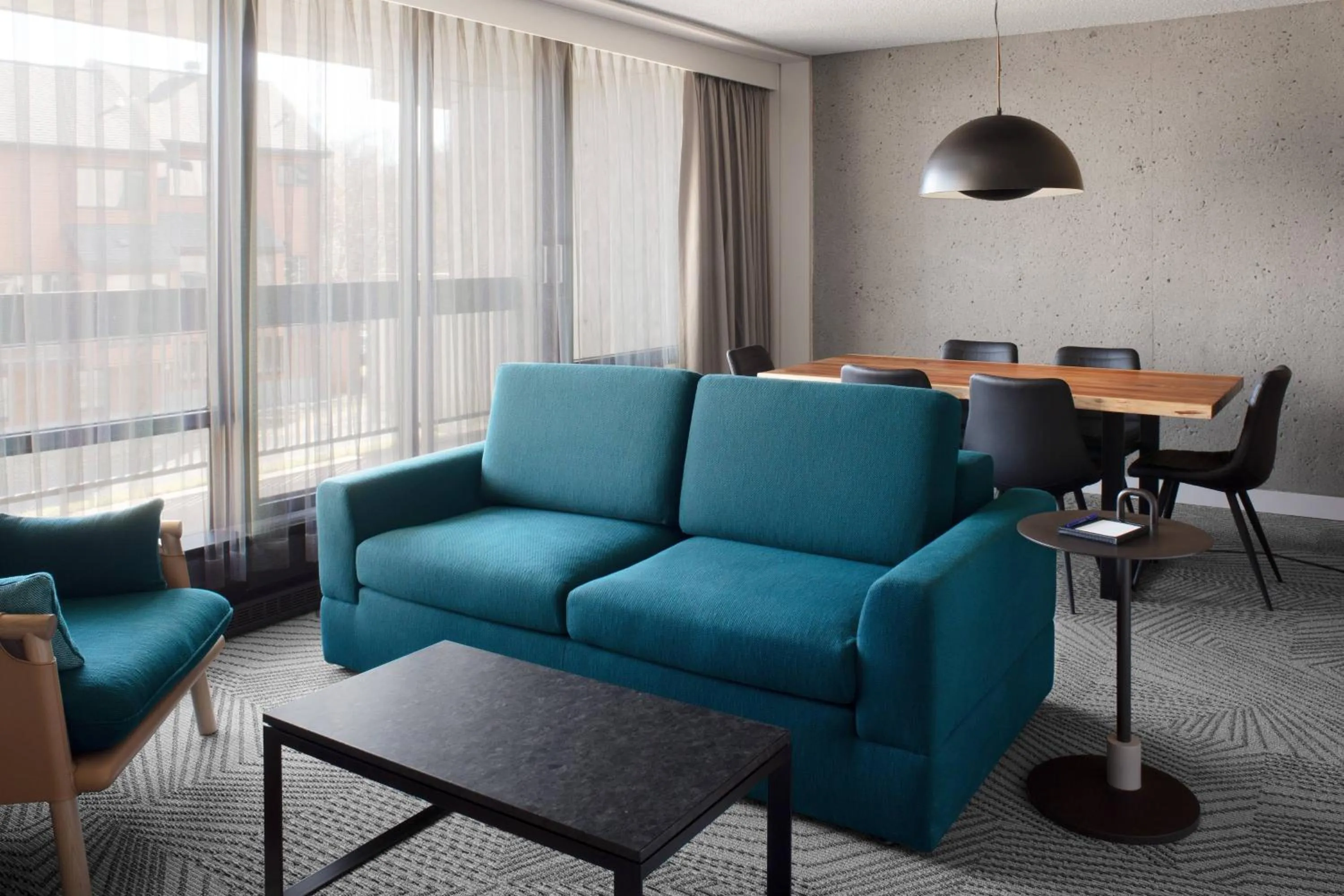 Living room in Delta Hotels by Marriott Mont Sainte-Anne, Resort & Convention Center