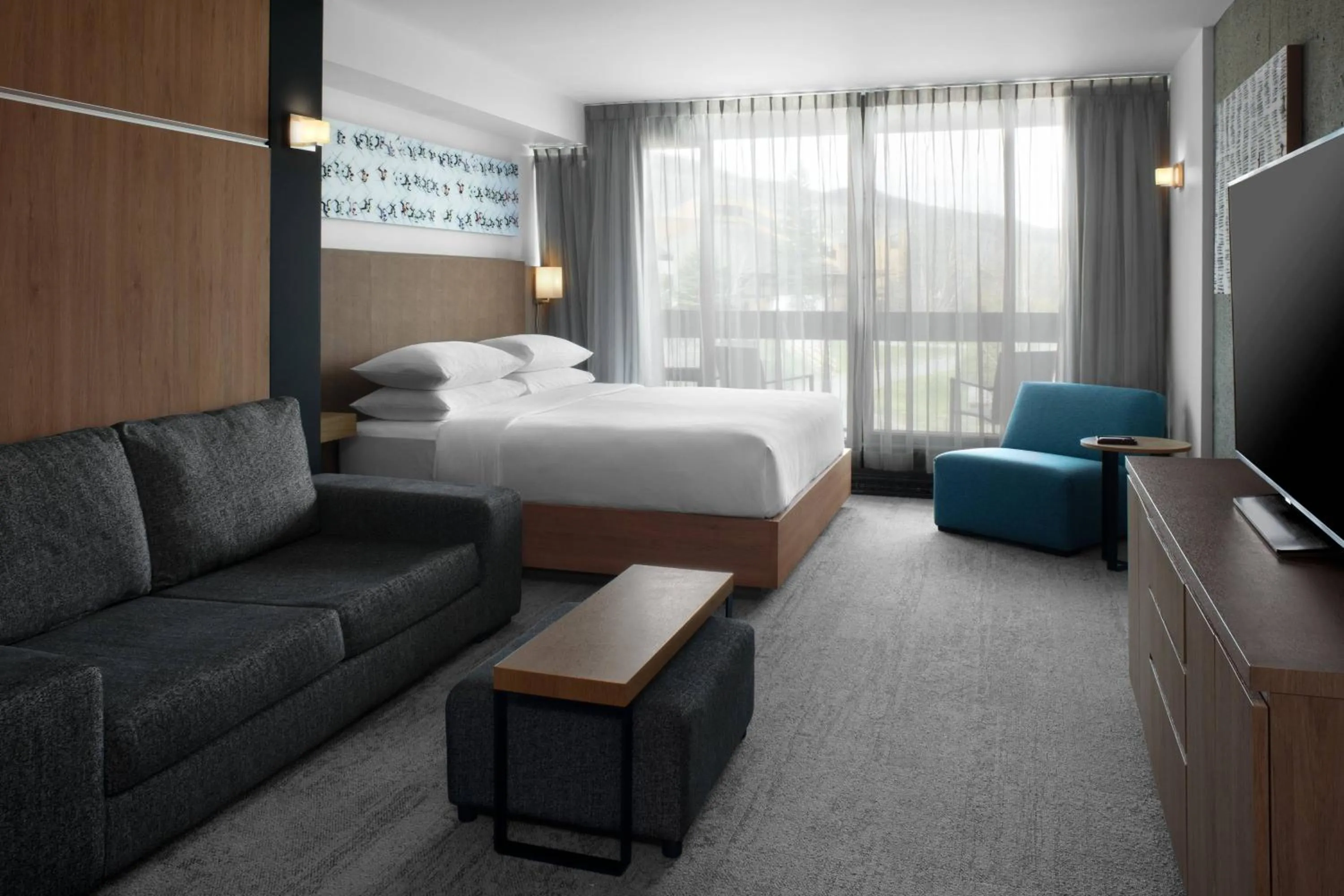 Photo of the whole room, Bed in Delta Hotels by Marriott Mont Sainte-Anne, Resort & Convention Center