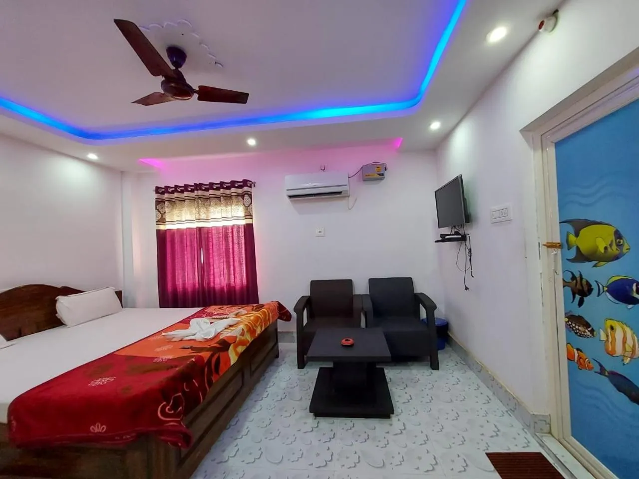 TV and multimedia in Swastik Resort Tajpur