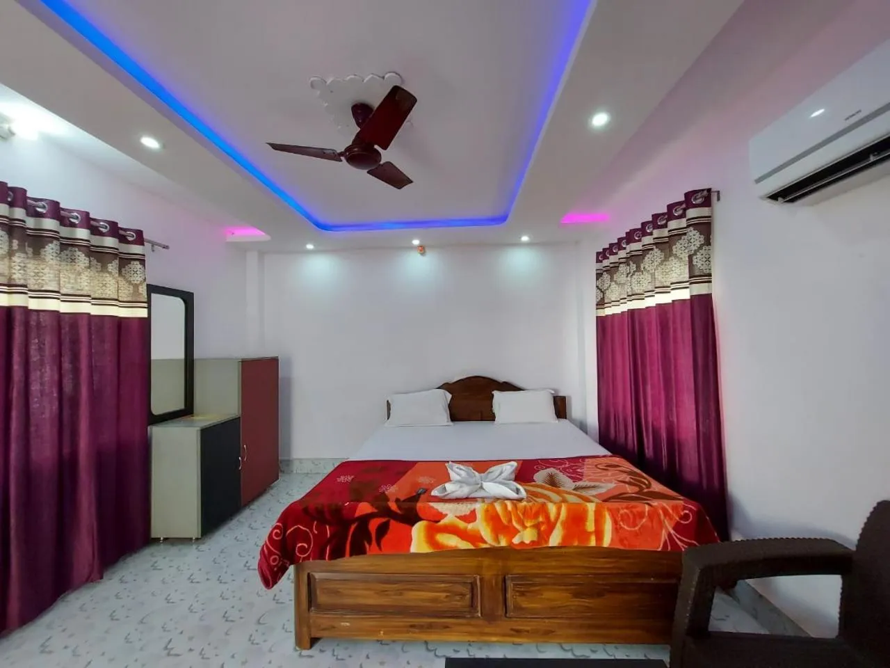 Bed in Swastik Resort Tajpur