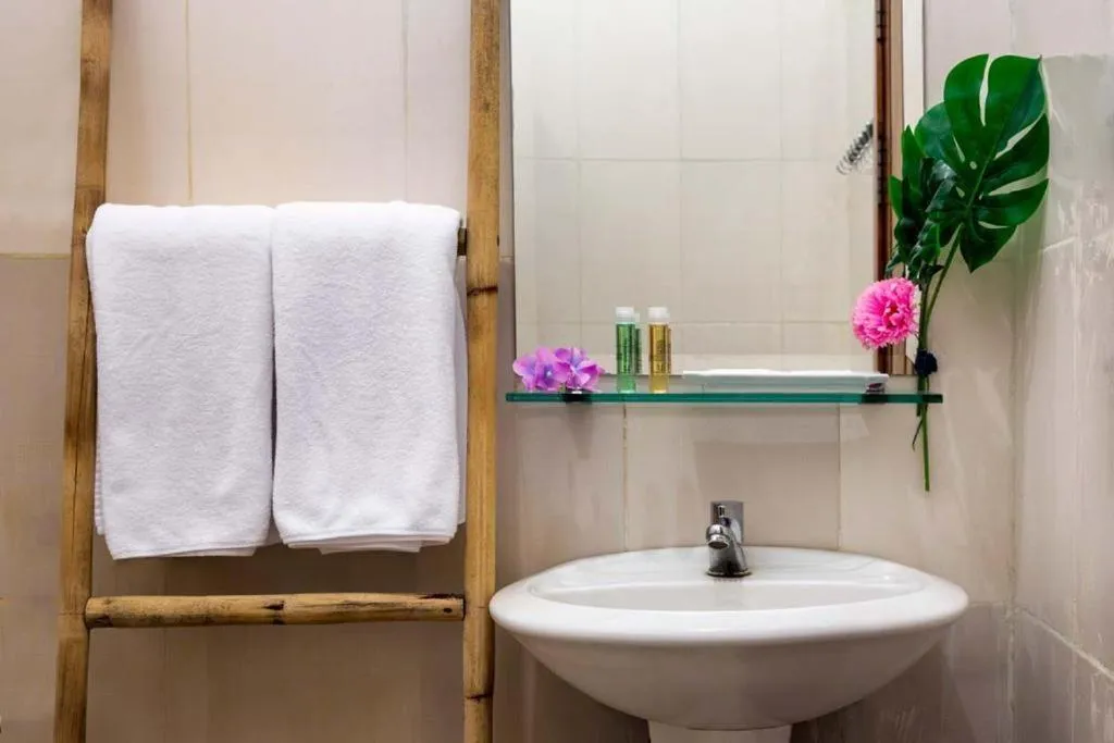 Bathroom in Sundaras Resort & Spa Dambulla