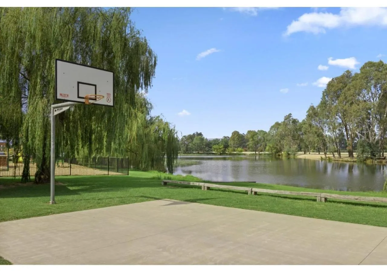 Spring in Discovery Parks - Nagambie Lakes