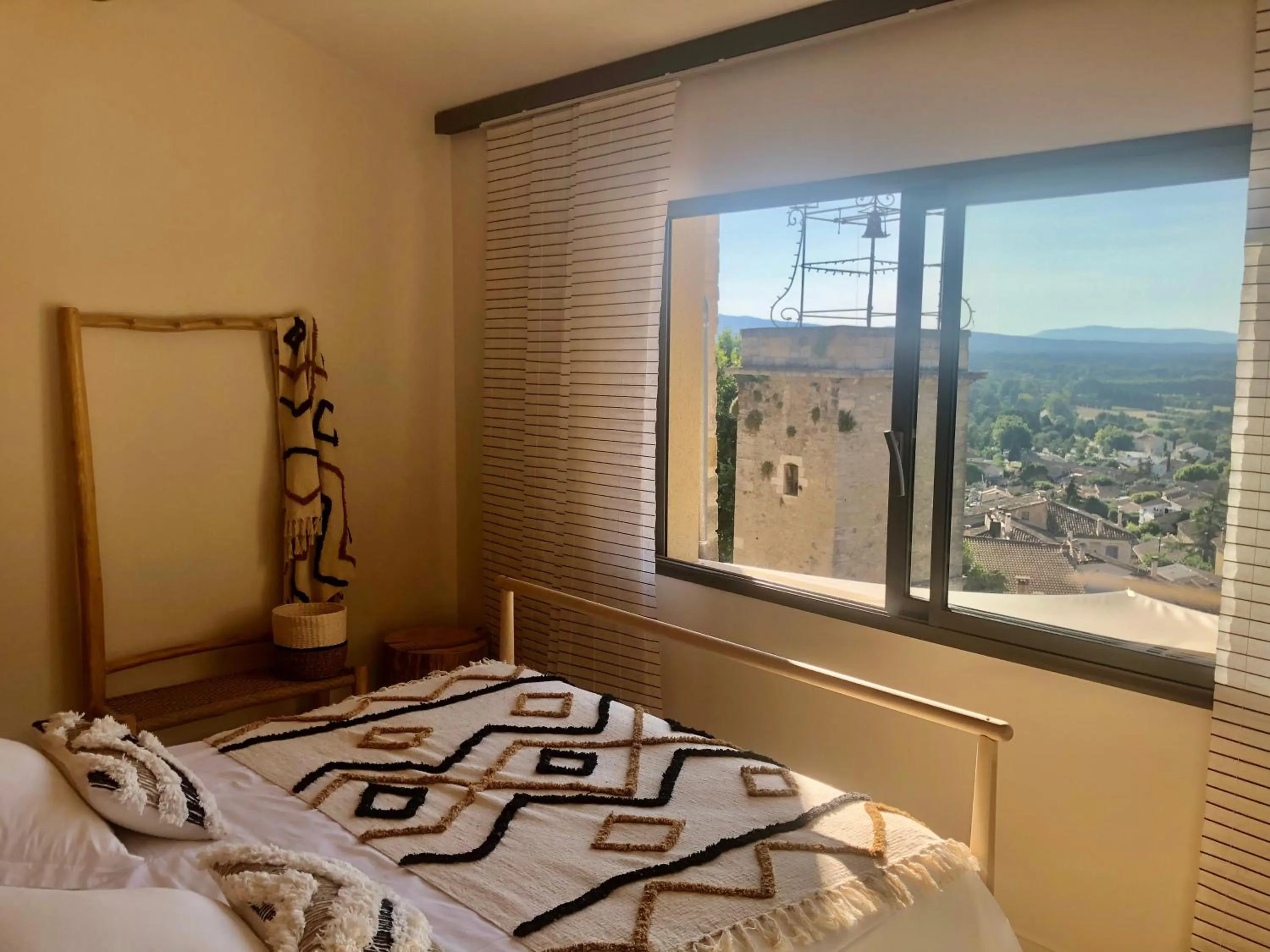 Photo of the whole room in la Tour Carrée