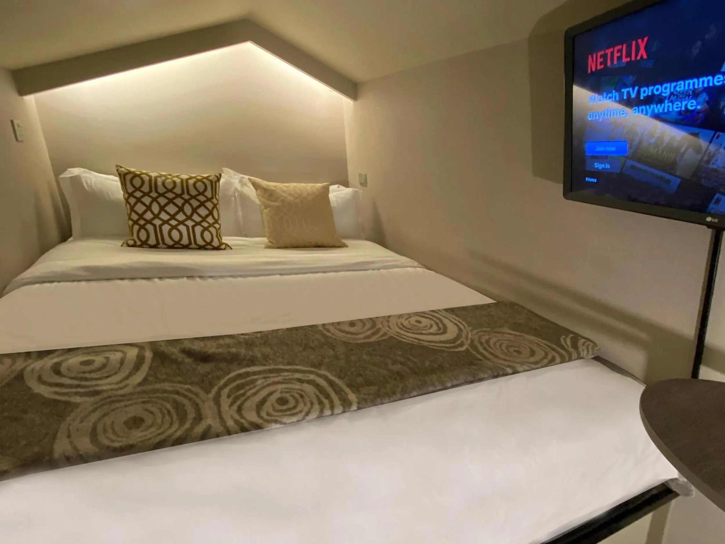 TV and multimedia, Bed in ST Signature Jalan Besar, DAYUSE, 7 Hours, 9AM-4PM