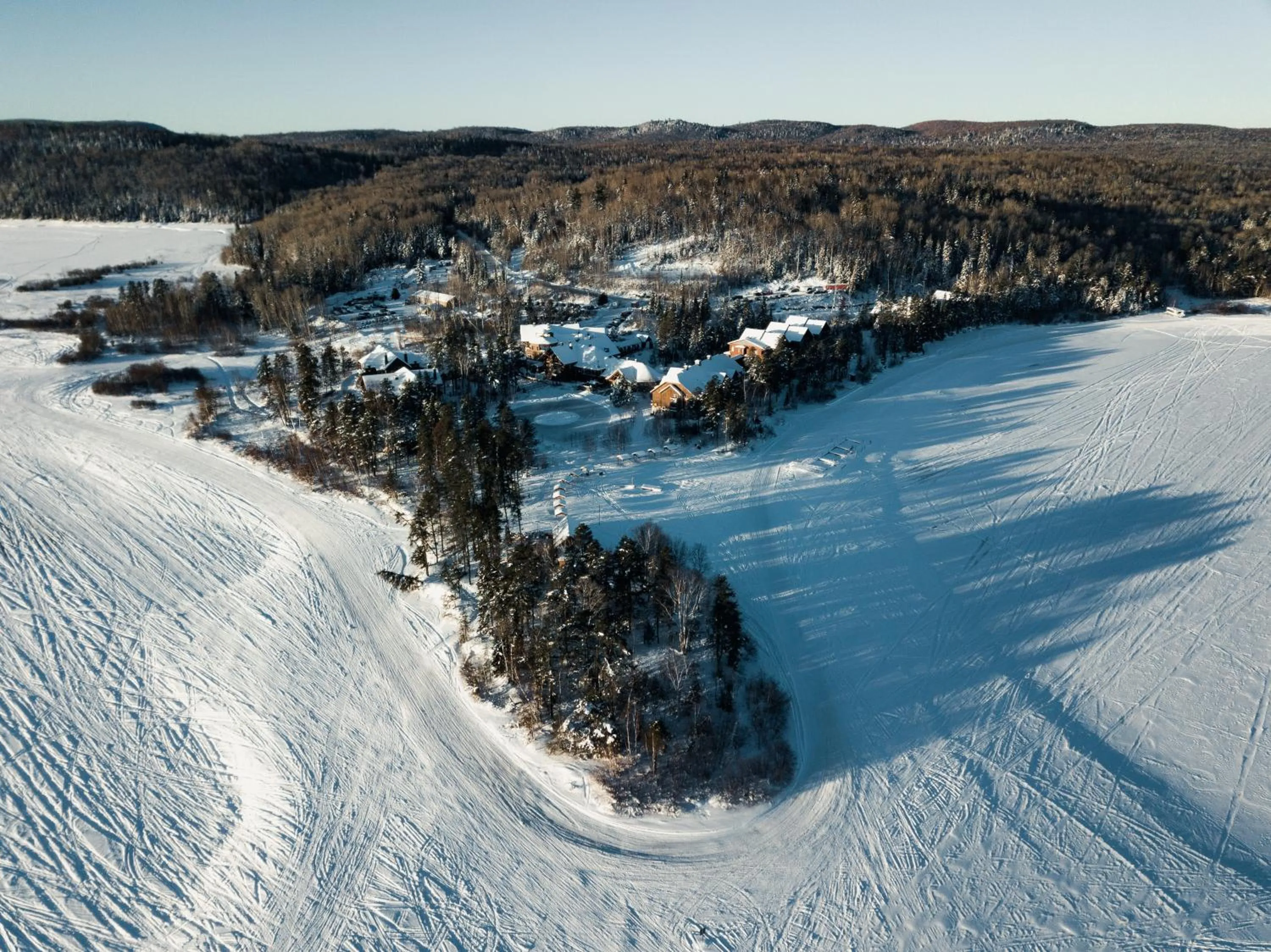 Bird's eye view in Auberge du Lac Taureau et Condos