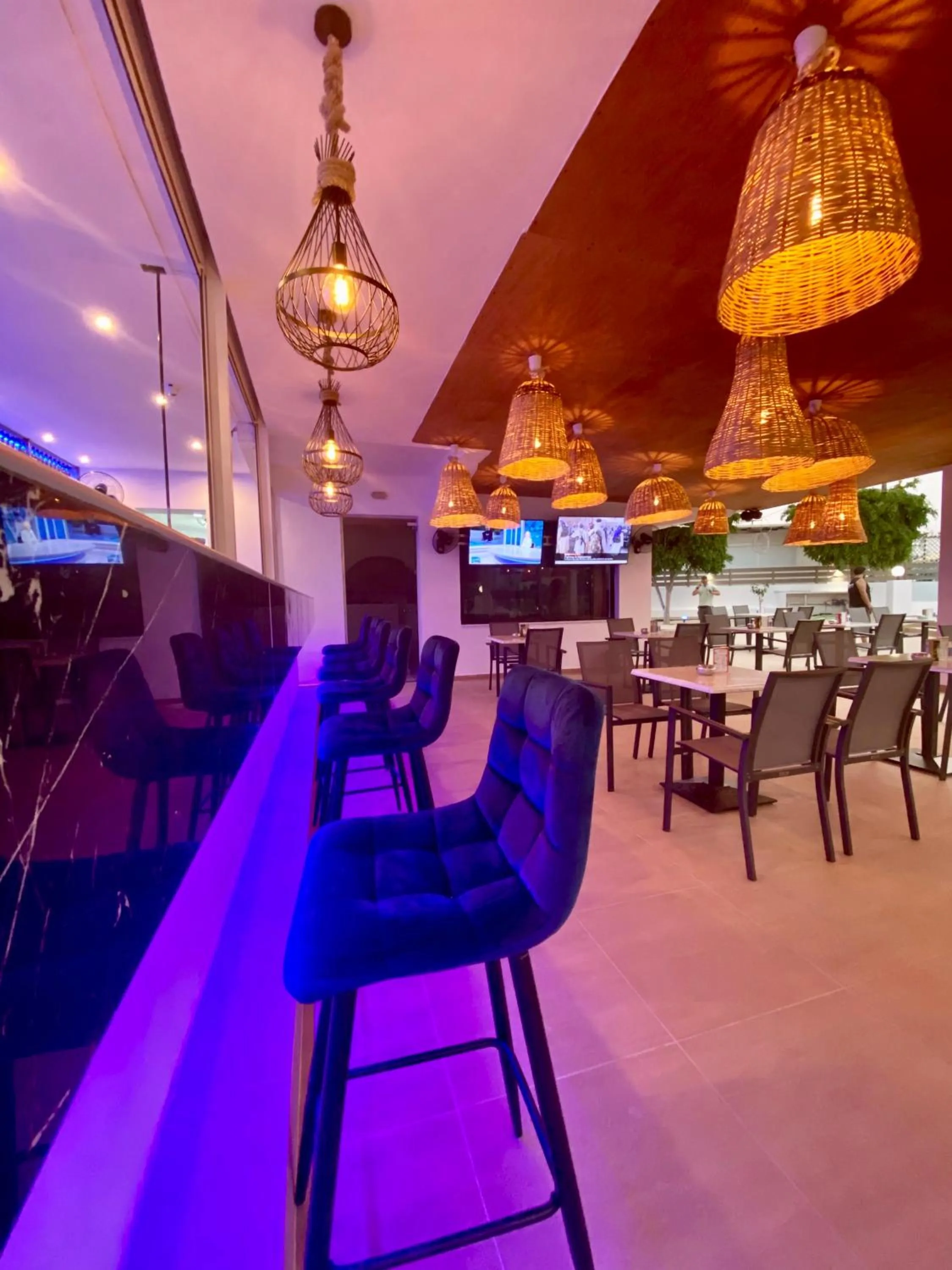 Restaurant/places to eat in Penélope Hotel