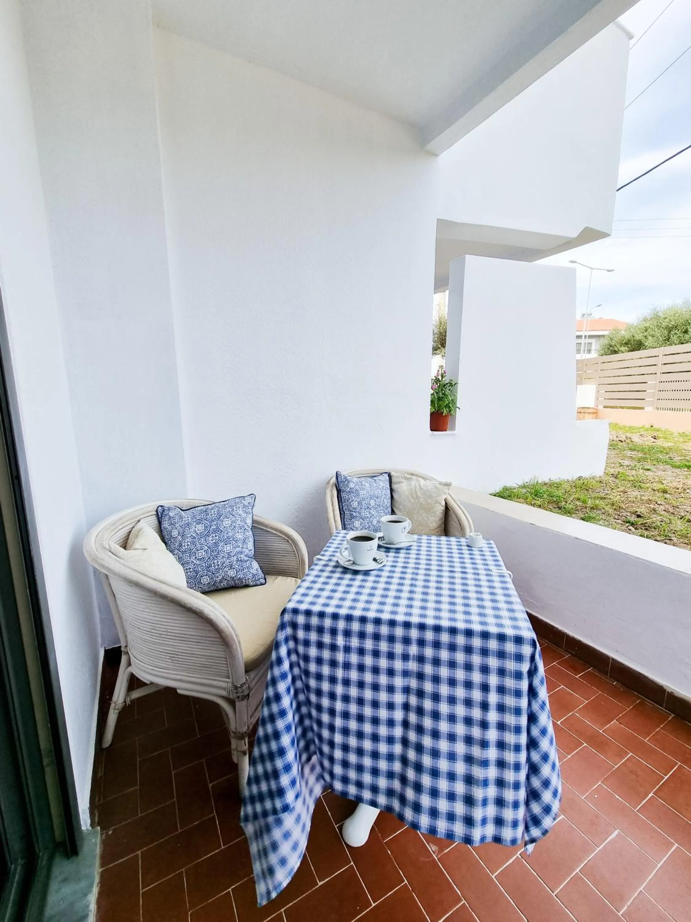 Balcony/Terrace, Bed in Penélope Hotel
