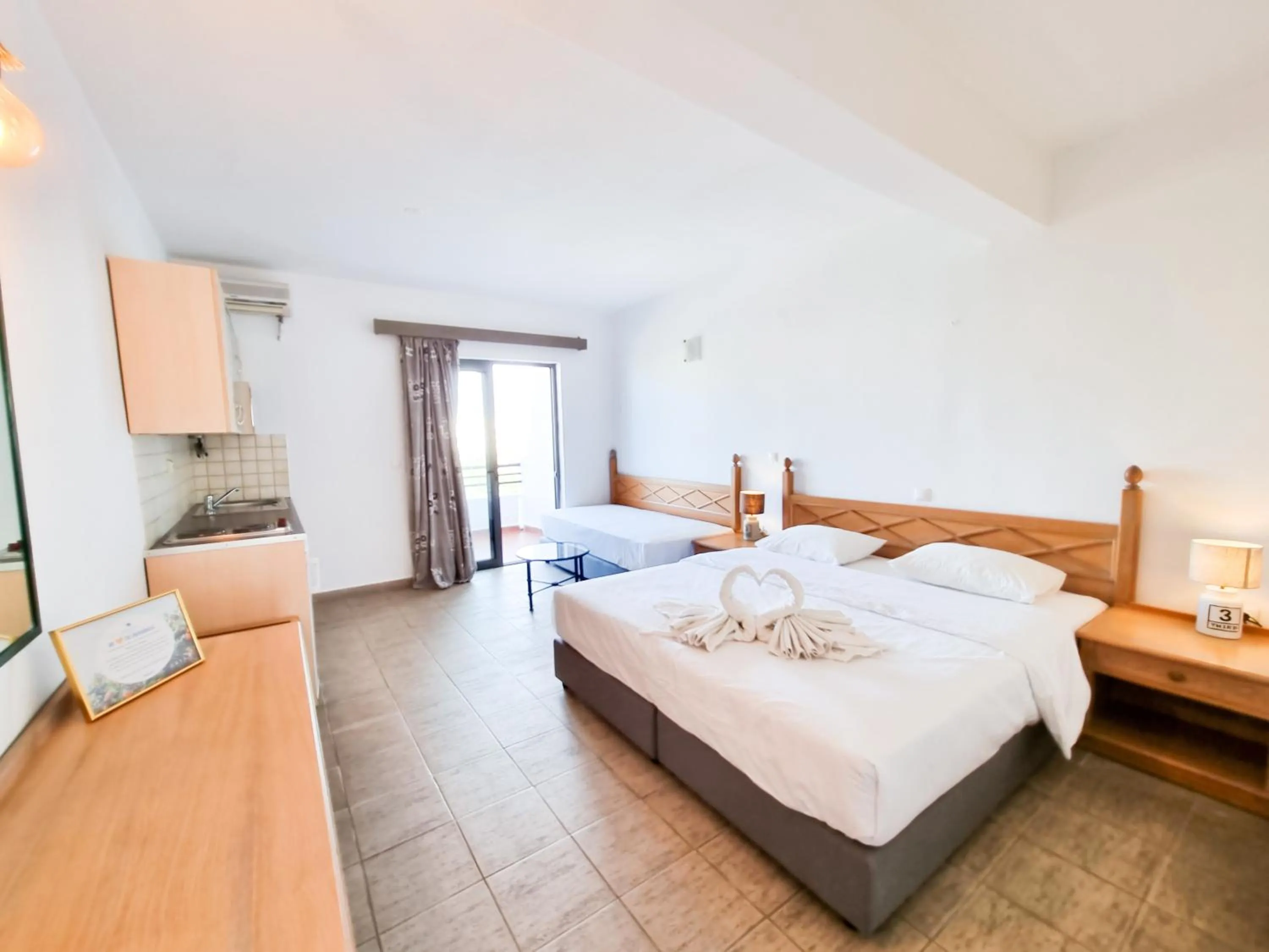 Bed in Penélope Hotel