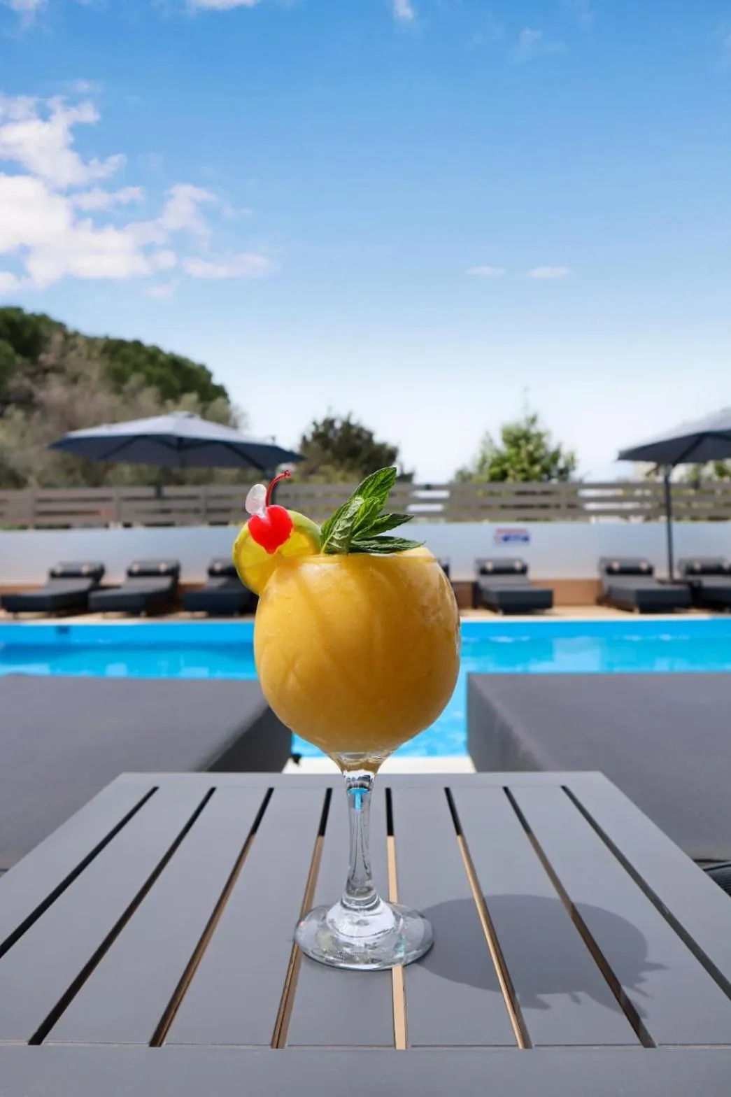 Food and drinks in Penélope Hotel