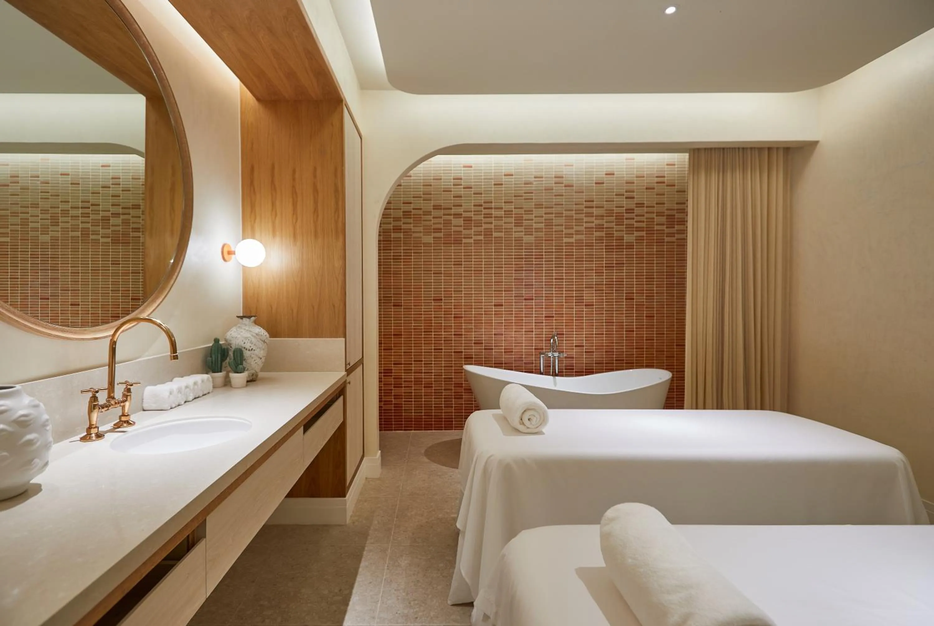 Massage, Bed in The Standard, Hua Hin