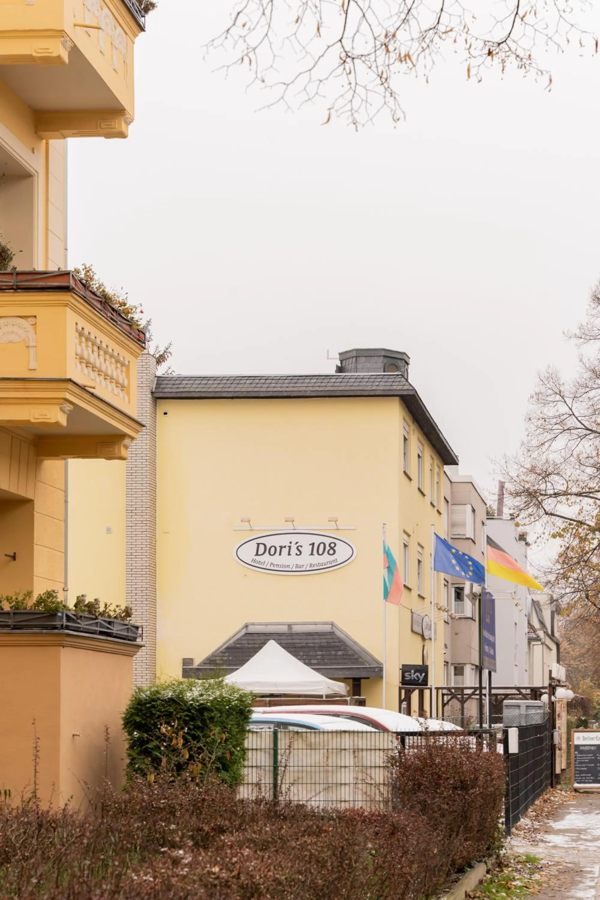 Facade/entrance in Hotel Dori´s 108
