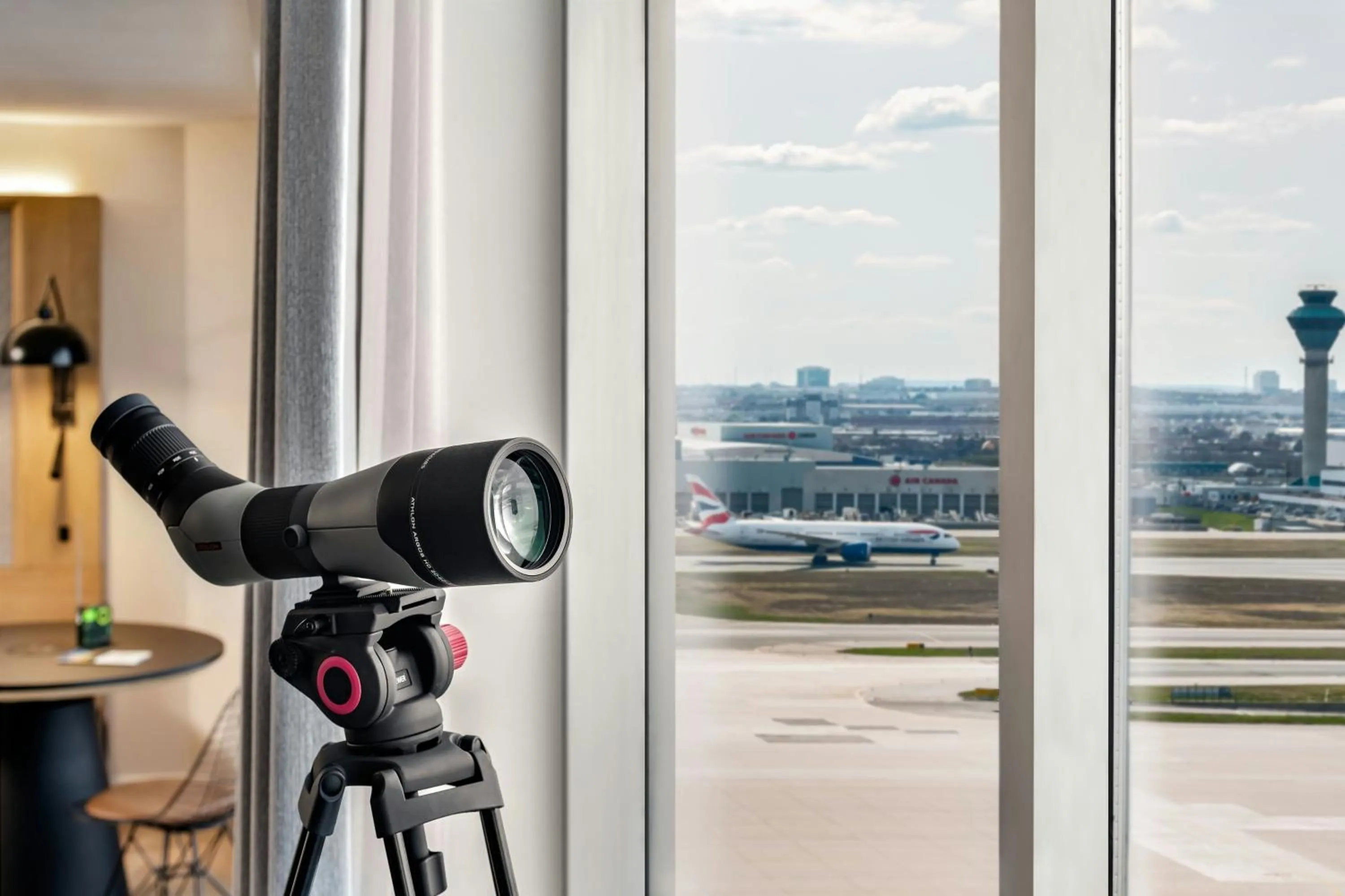 Photo of the whole room in Sheraton Gateway Hotel in Toronto International Airport