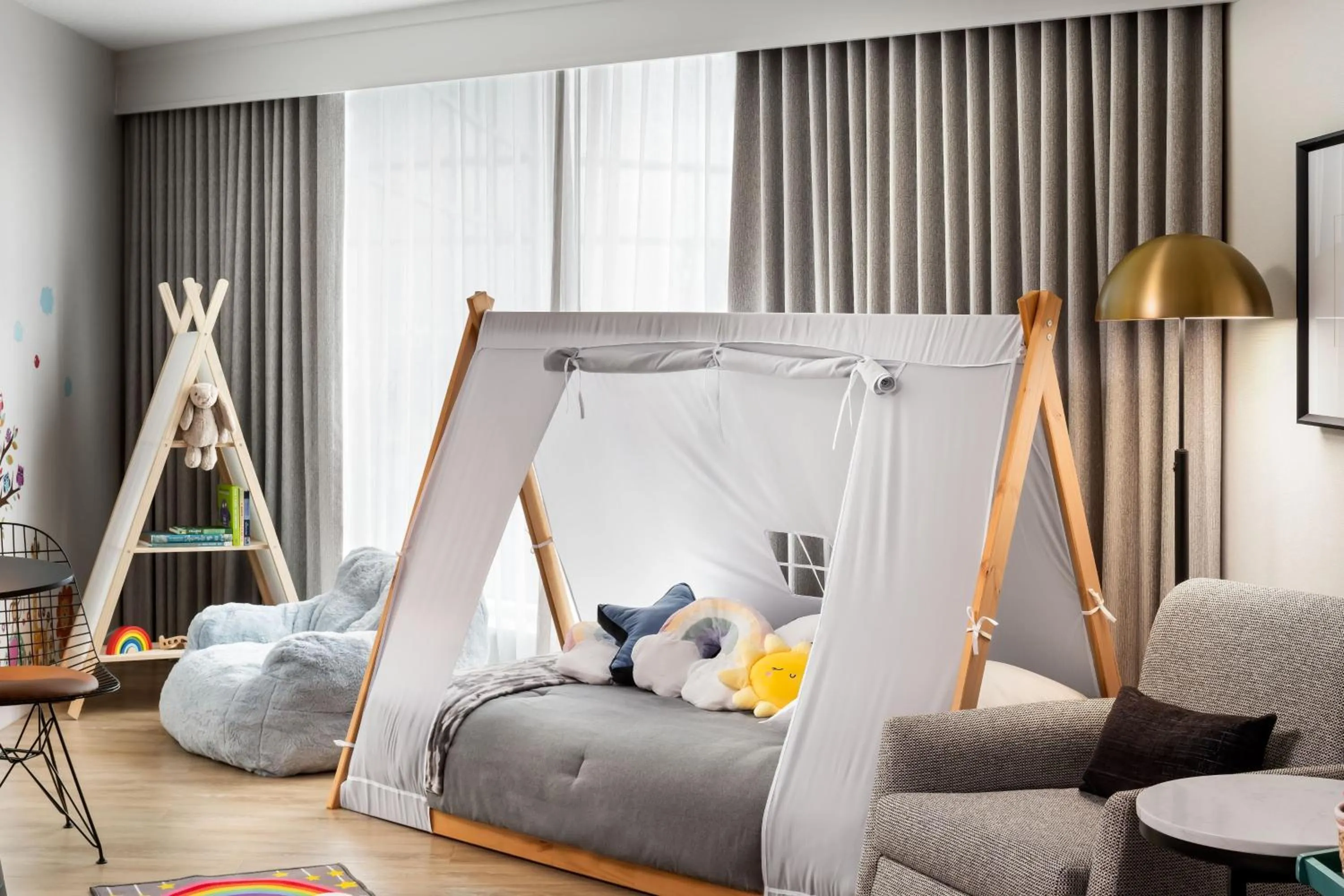 Photo of the whole room in Sheraton Gateway Hotel in Toronto International Airport