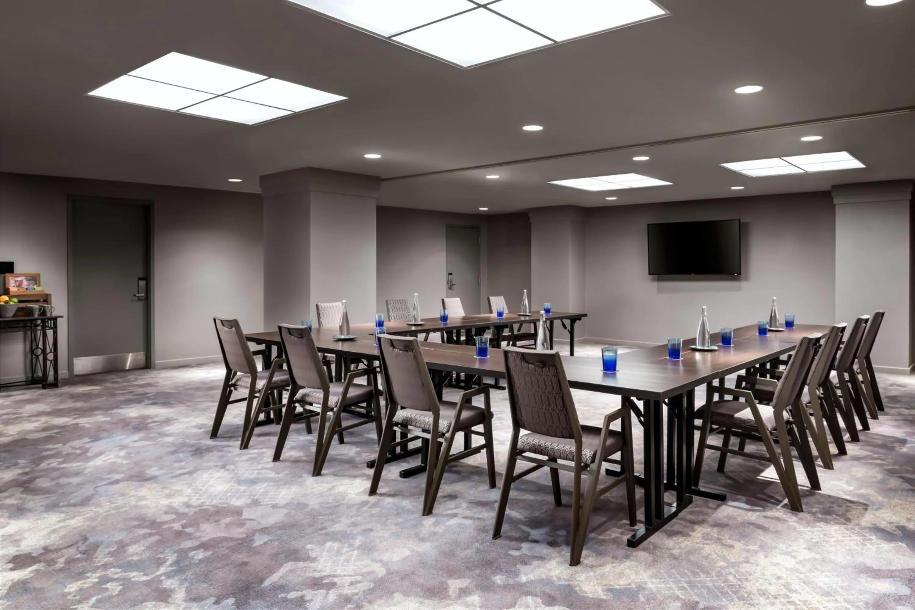 Meeting/conference room in Sheraton Gateway Hotel in Toronto International Airport