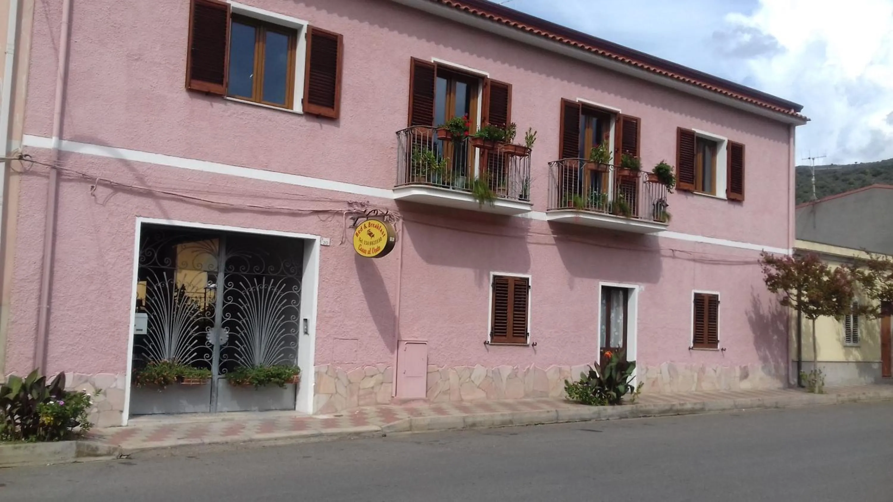 Facade/entrance in Canne Al Vento
