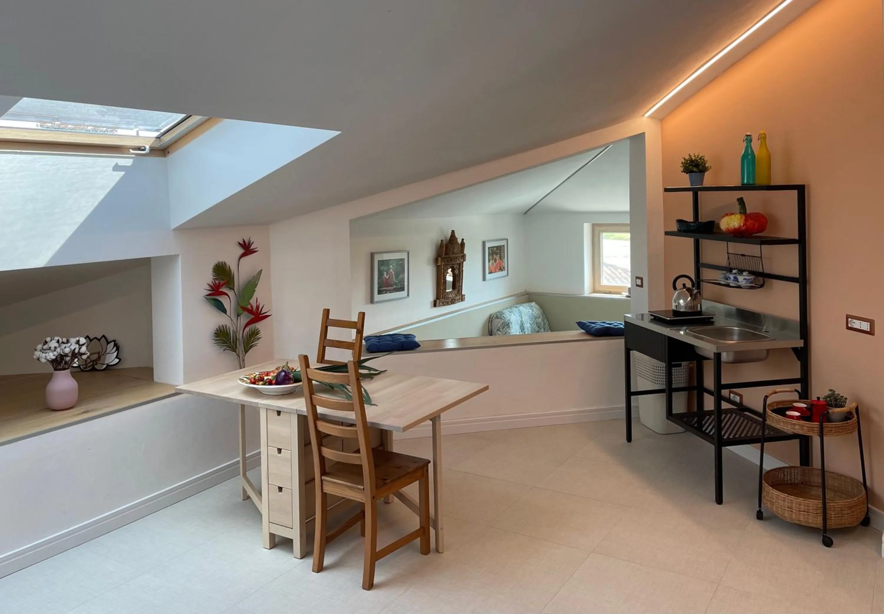 Dining area in Stella House B&B + Free park