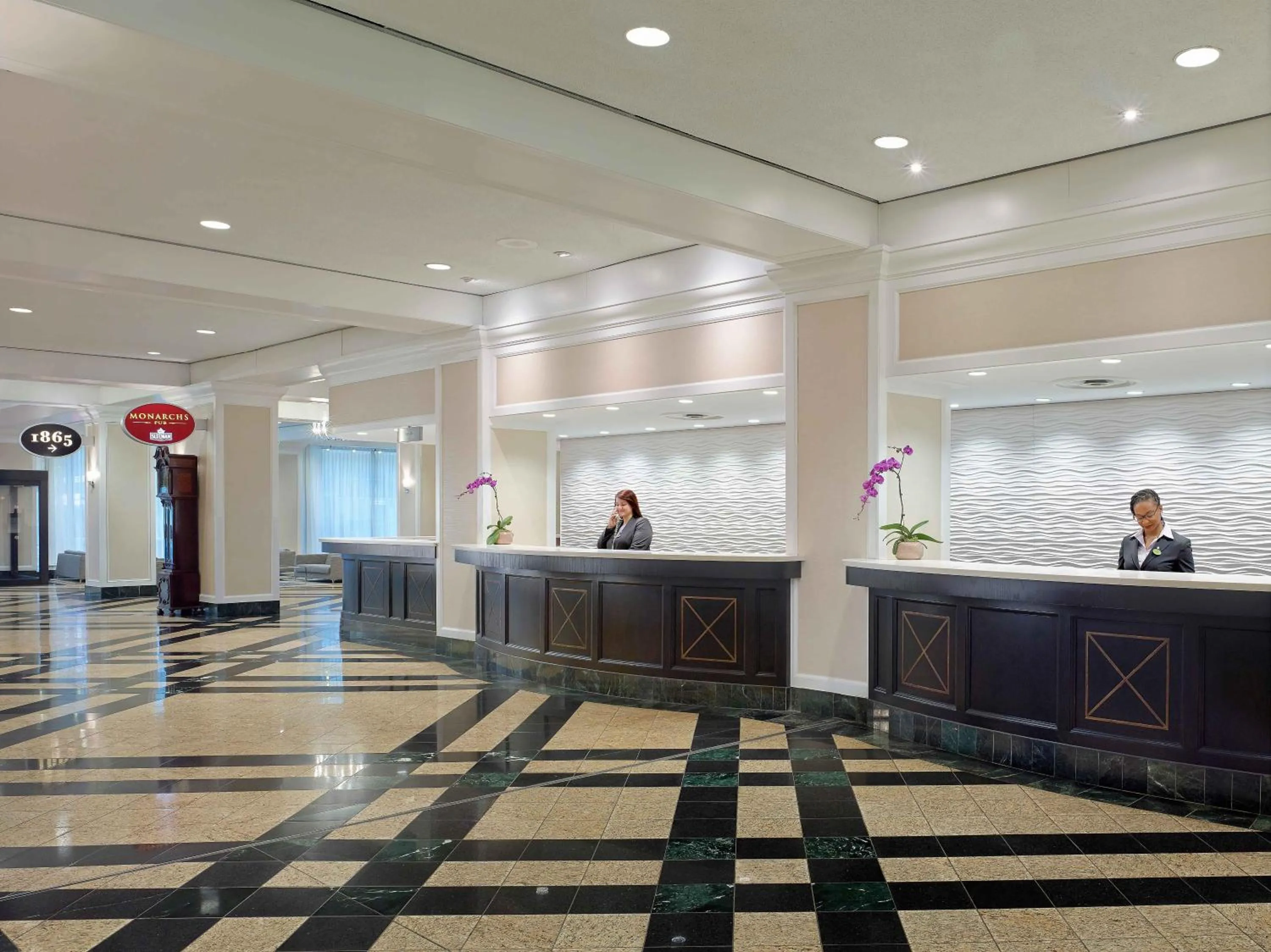Lobby or reception in Chelsea Hotel Toronto