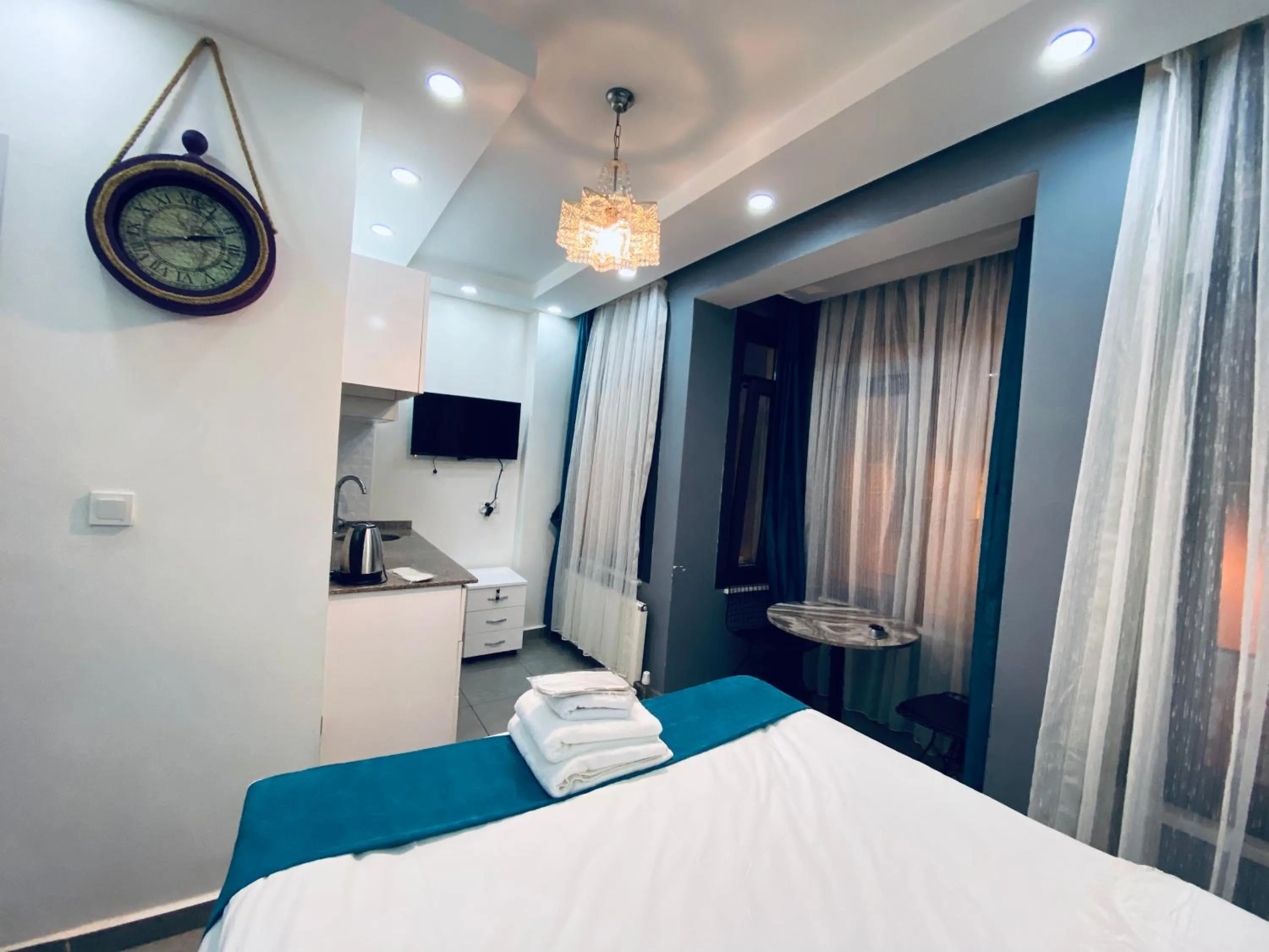 Bed in Galata Zade Luxury Boutique Hotel