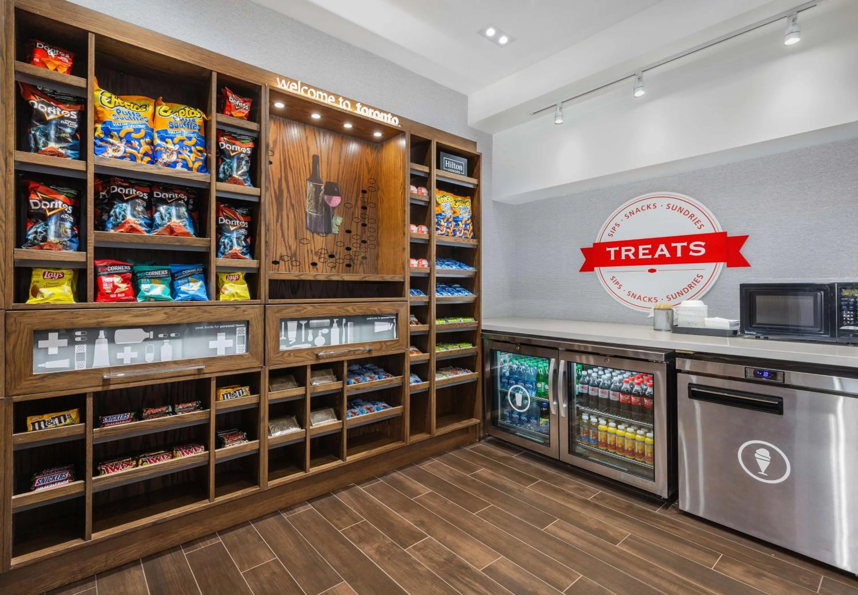 Restaurant/places to eat in Hampton Inn & Suites by Hilton Toronto Downtown