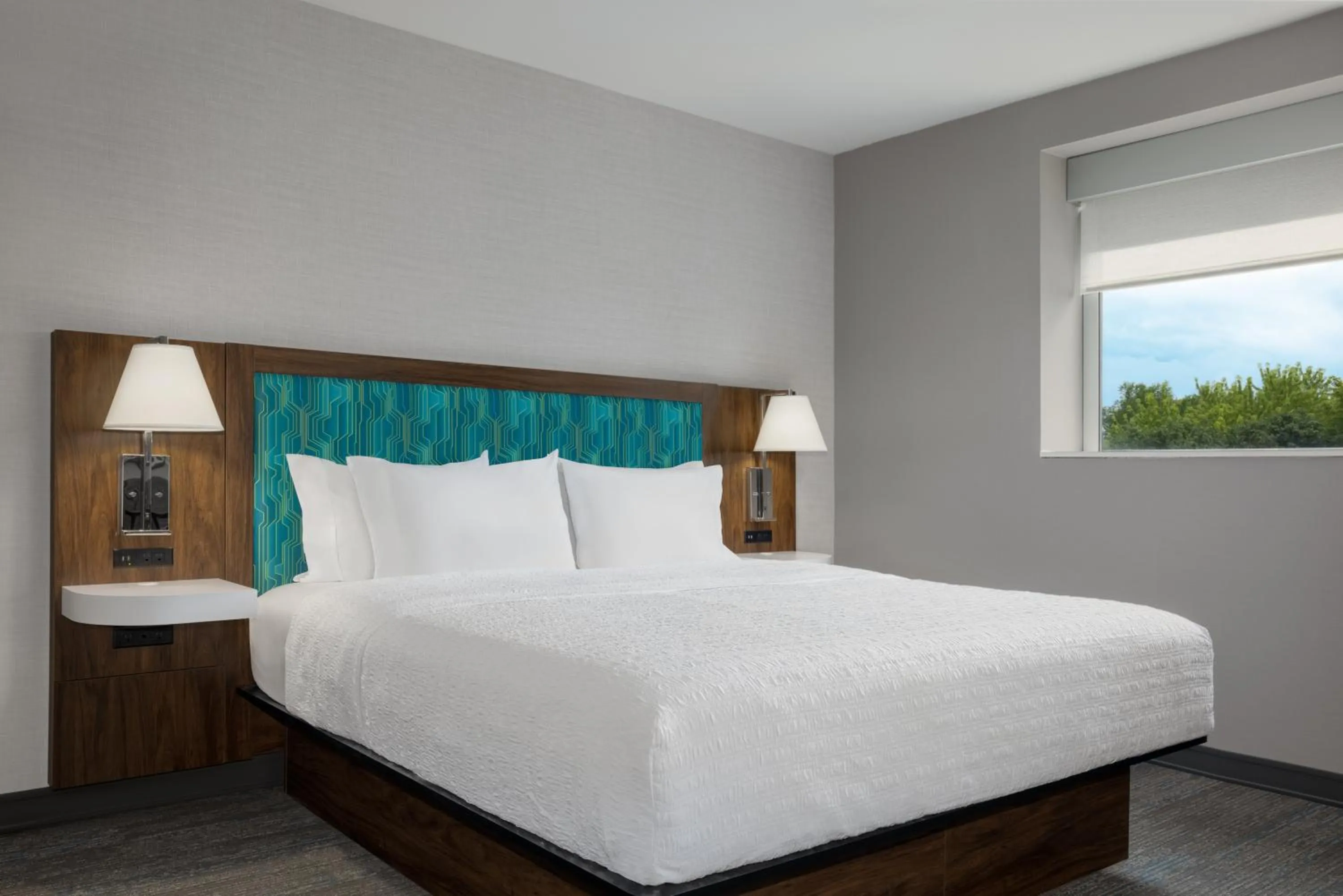 Bed in Hampton Inn & Suites by Hilton Toronto Downtown