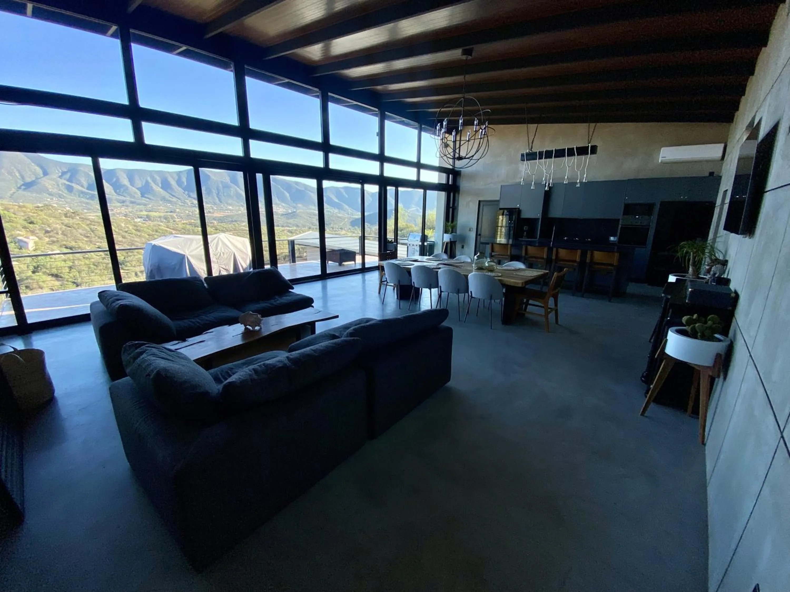 TV and multimedia in Prajna Valle de Guadalupe