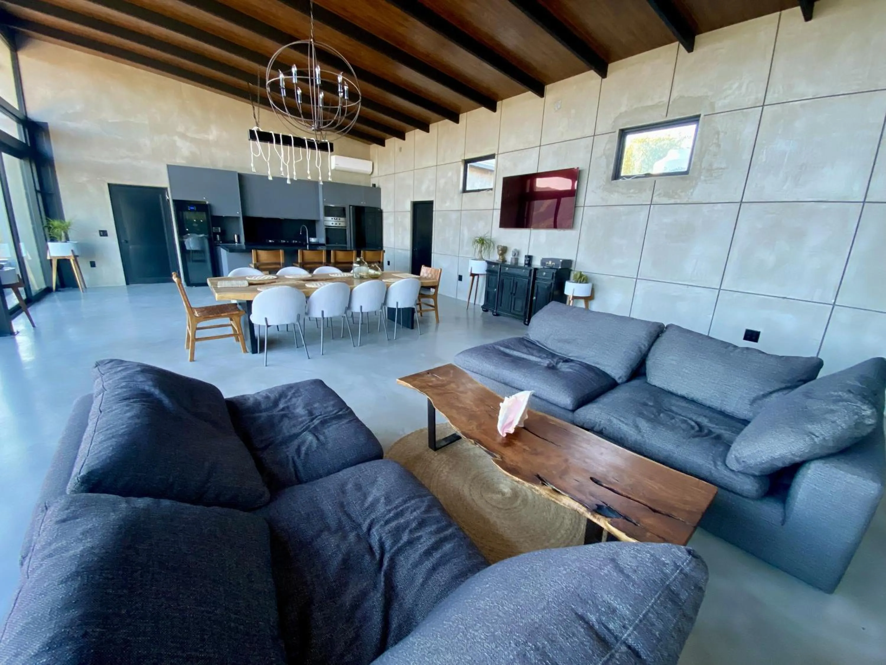 TV and multimedia in Prajna Valle de Guadalupe