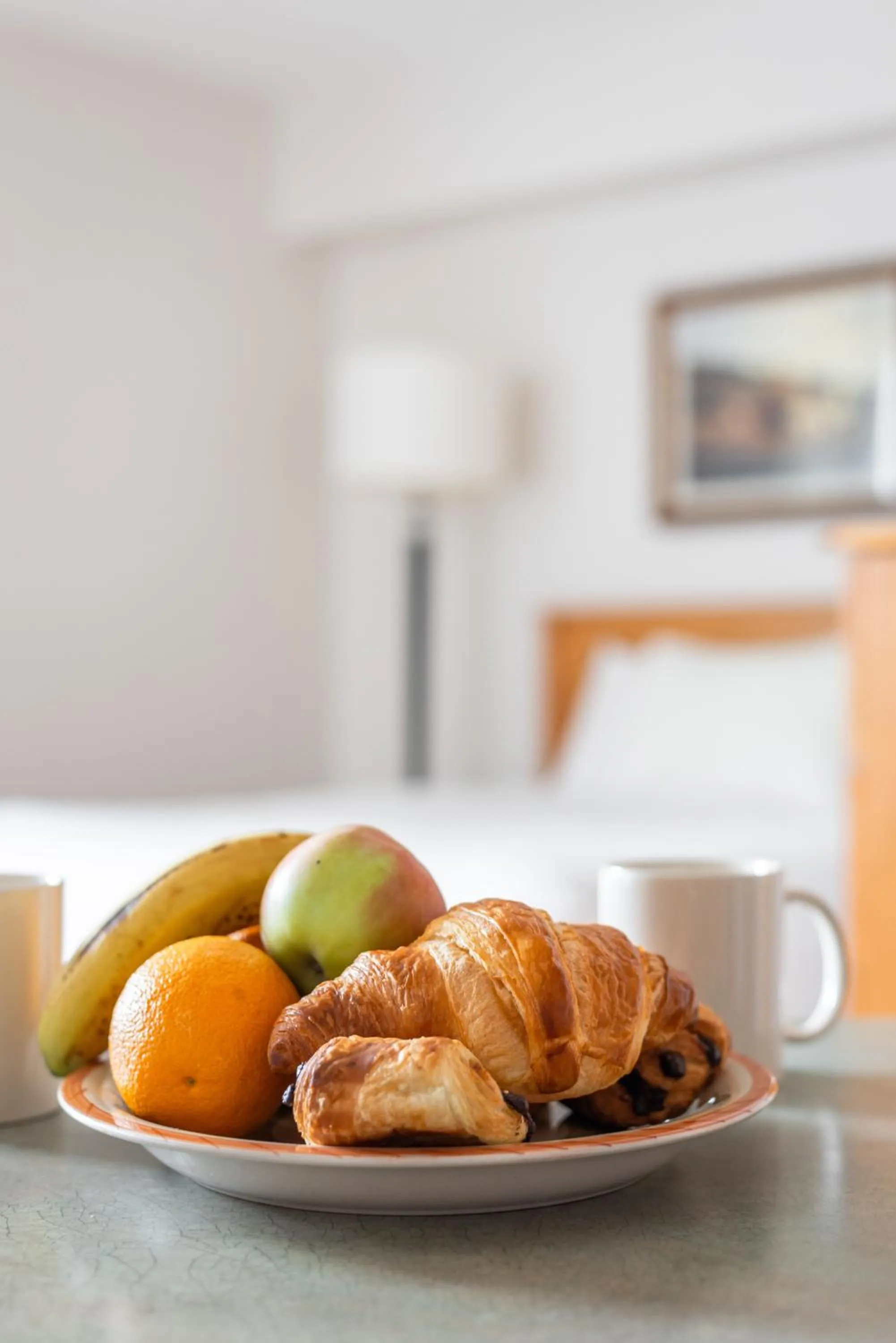 Continental breakfast in Hotel les Suites Labelle
