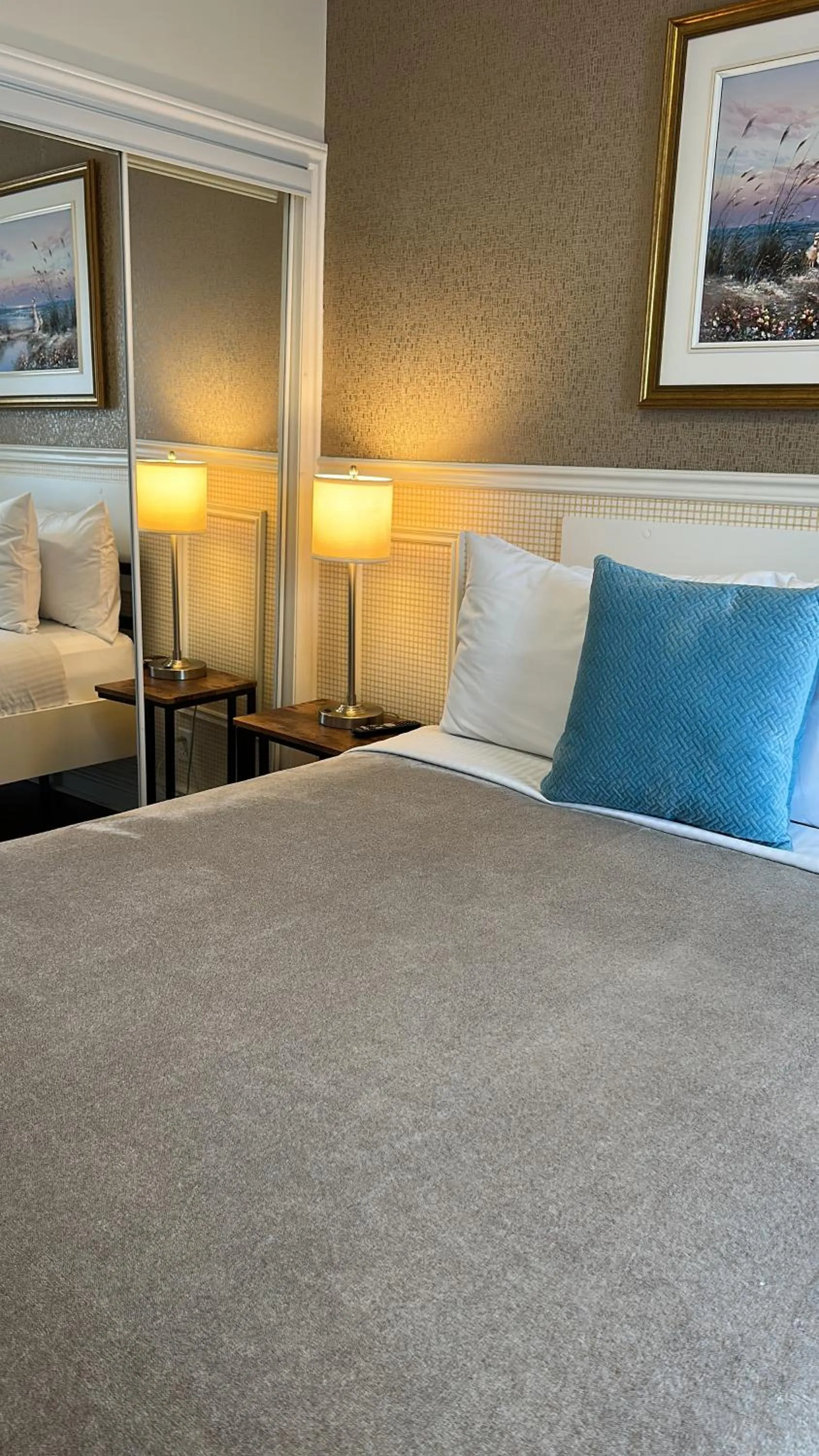 Bedroom, Bed in Parc Suites Hotel