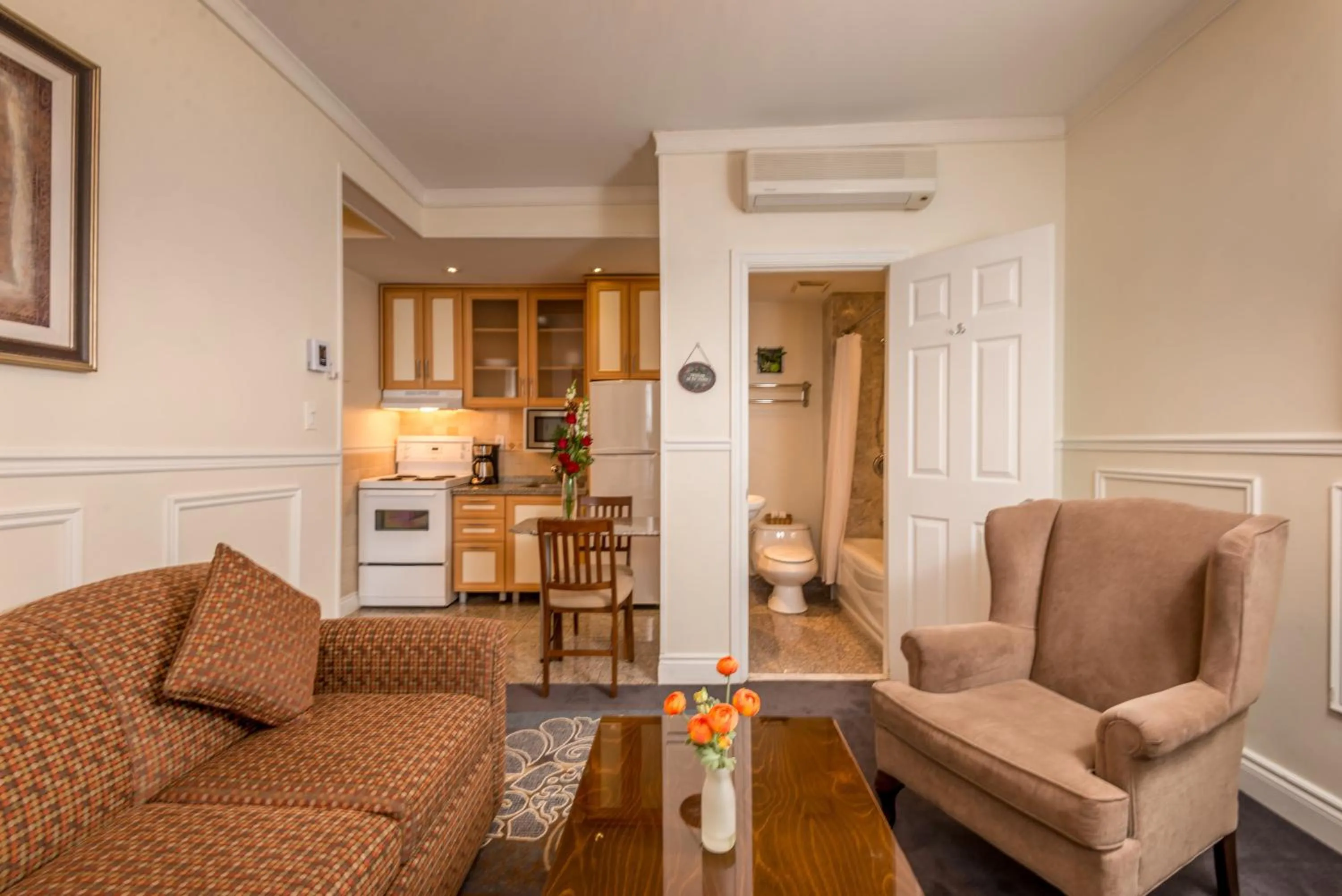 Bathroom in Parc Suites Hotel