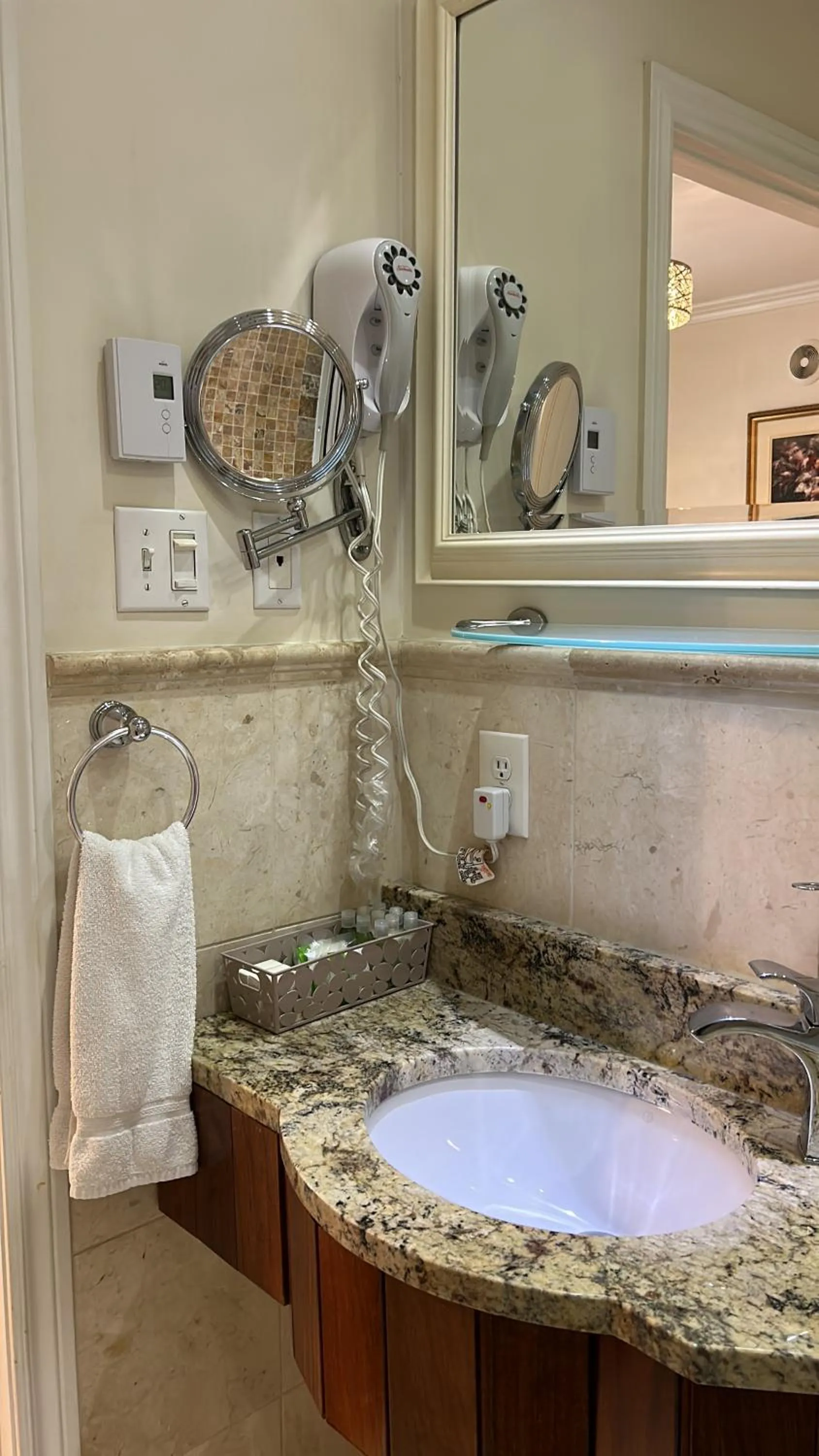 Bathroom in Parc Suites Hotel