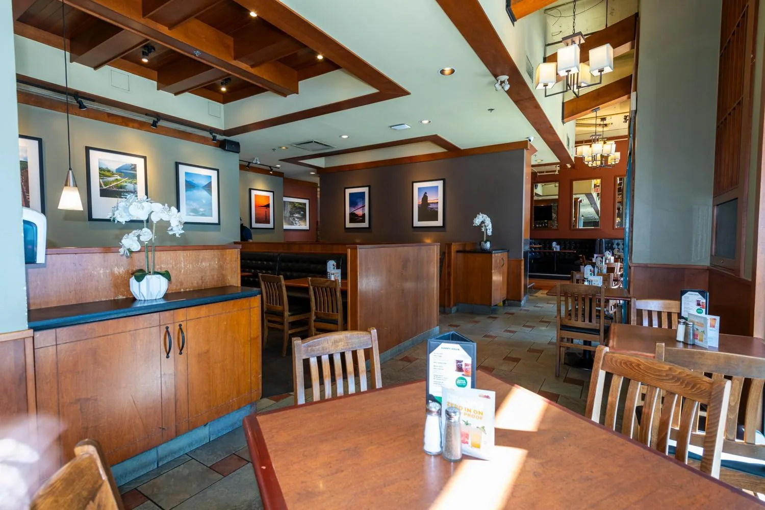 Restaurant/places to eat in Grand Park Hotel & Suites Downtown Vancouver, an Ascend Collection Hotel