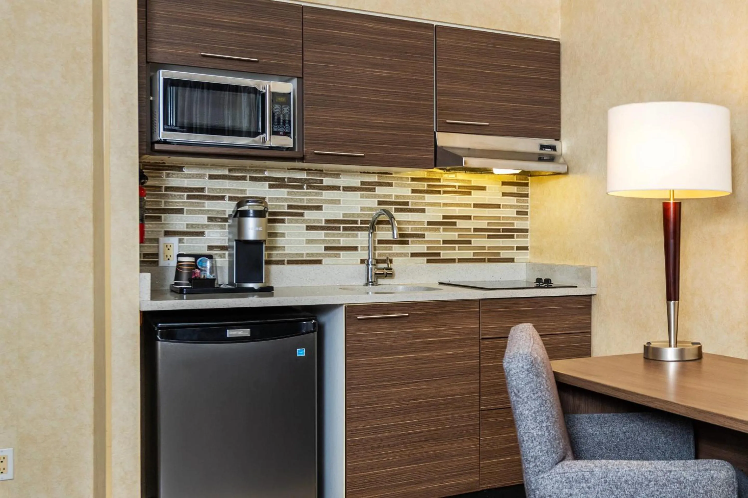 Bedroom in Grand Park Hotel & Suites Downtown Vancouver, an Ascend Collection Hotel