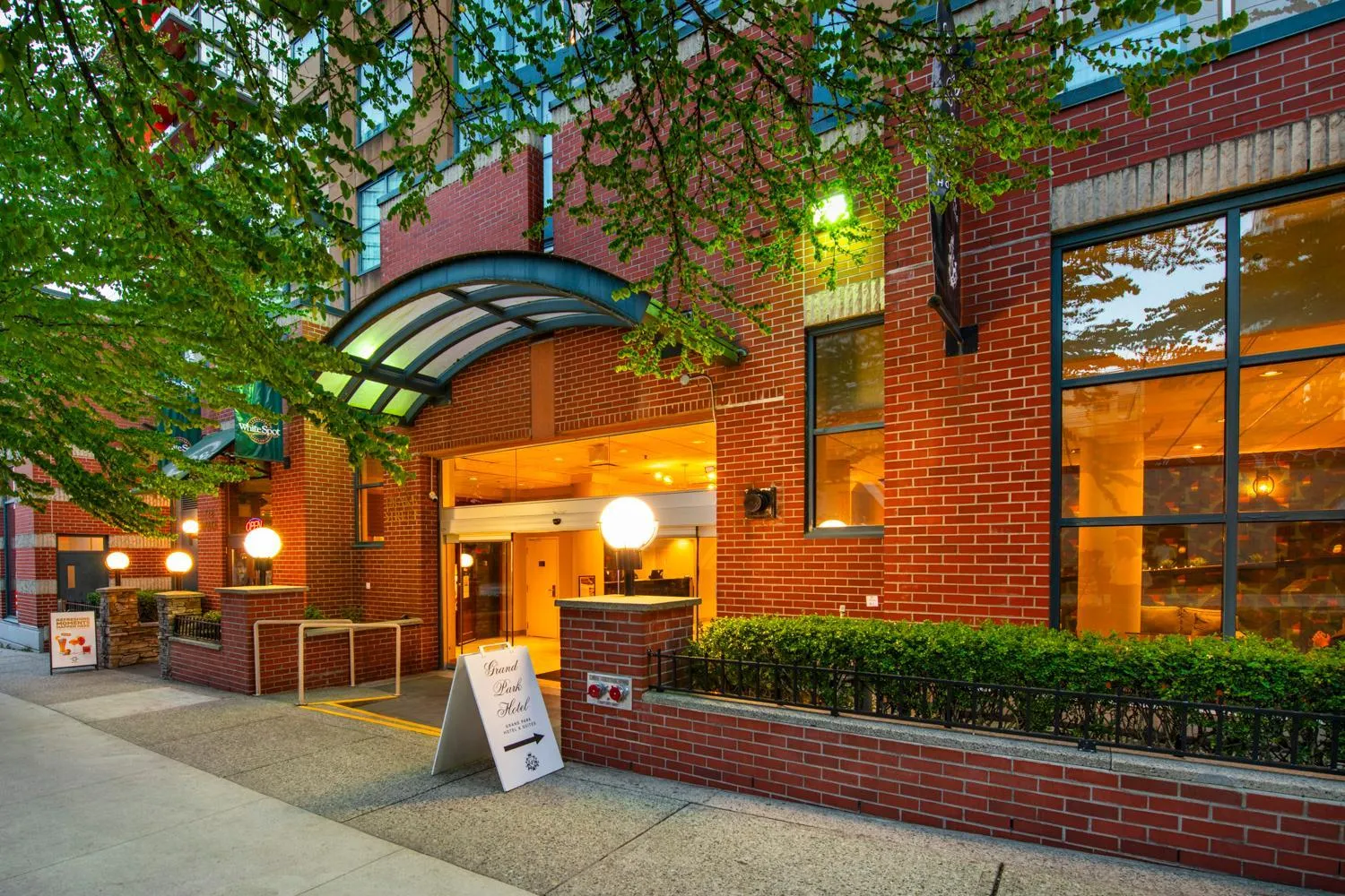 Property building in Grand Park Hotel & Suites Downtown Vancouver, an Ascend Collection Hotel