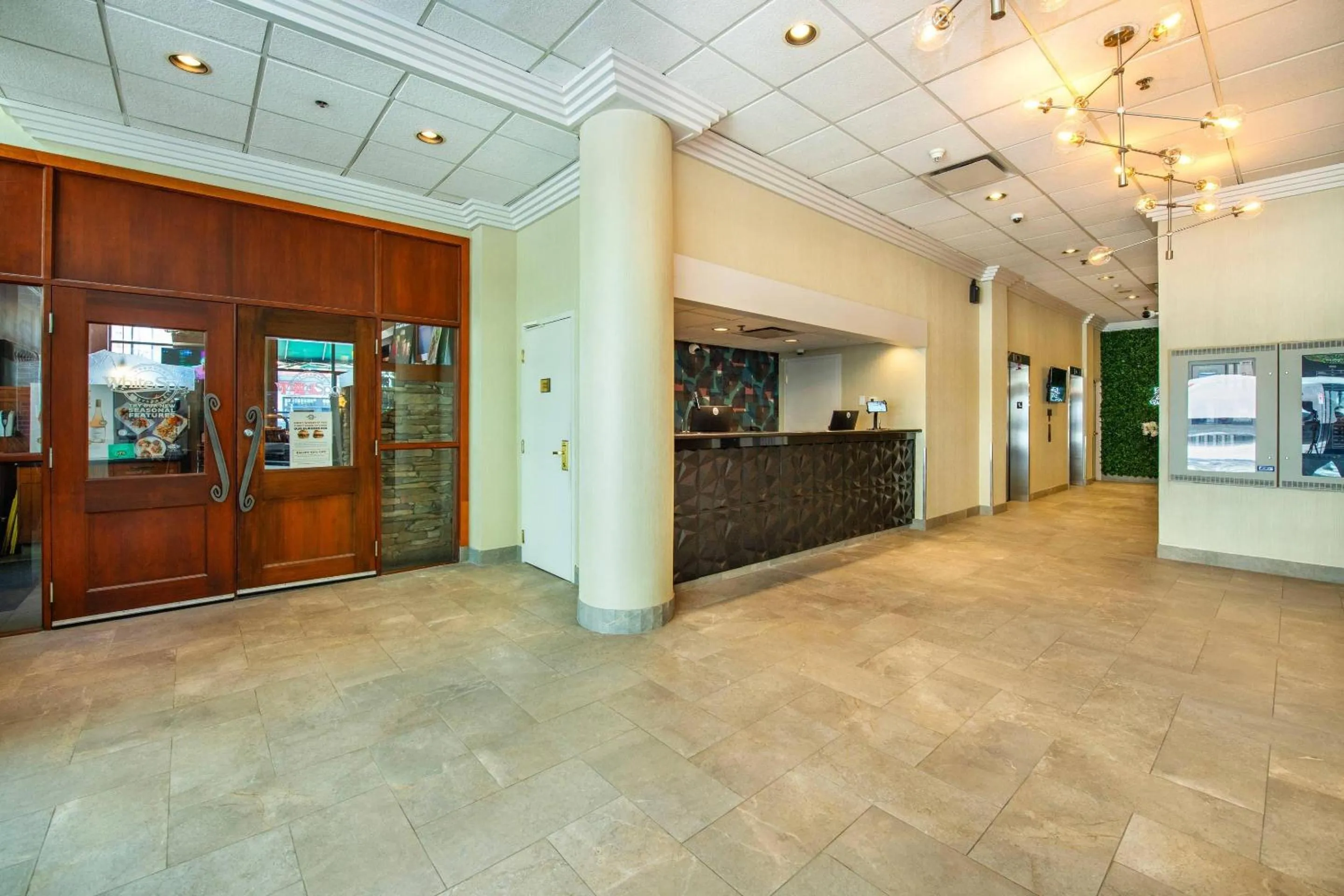 Lobby or reception in Grand Park Hotel & Suites Downtown Vancouver, an Ascend Collection Hotel