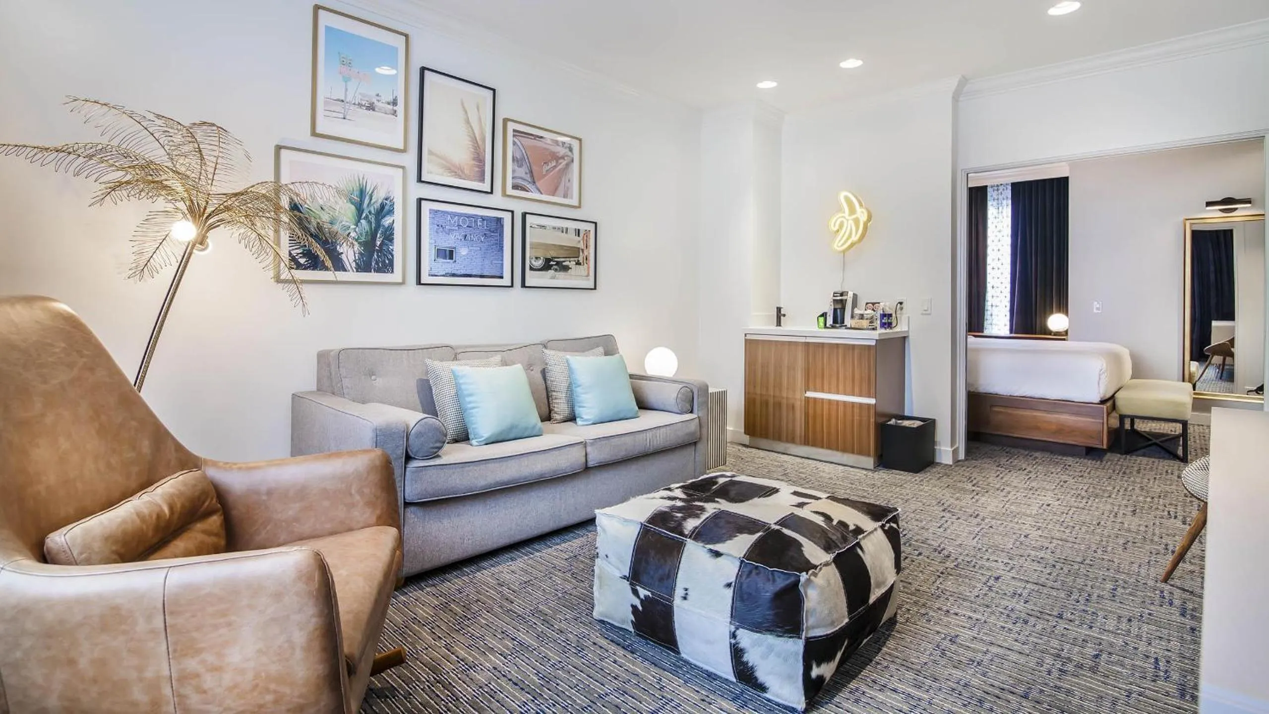 Photo of the whole room in Hotel Belmont Vancouver - MGallery Collection