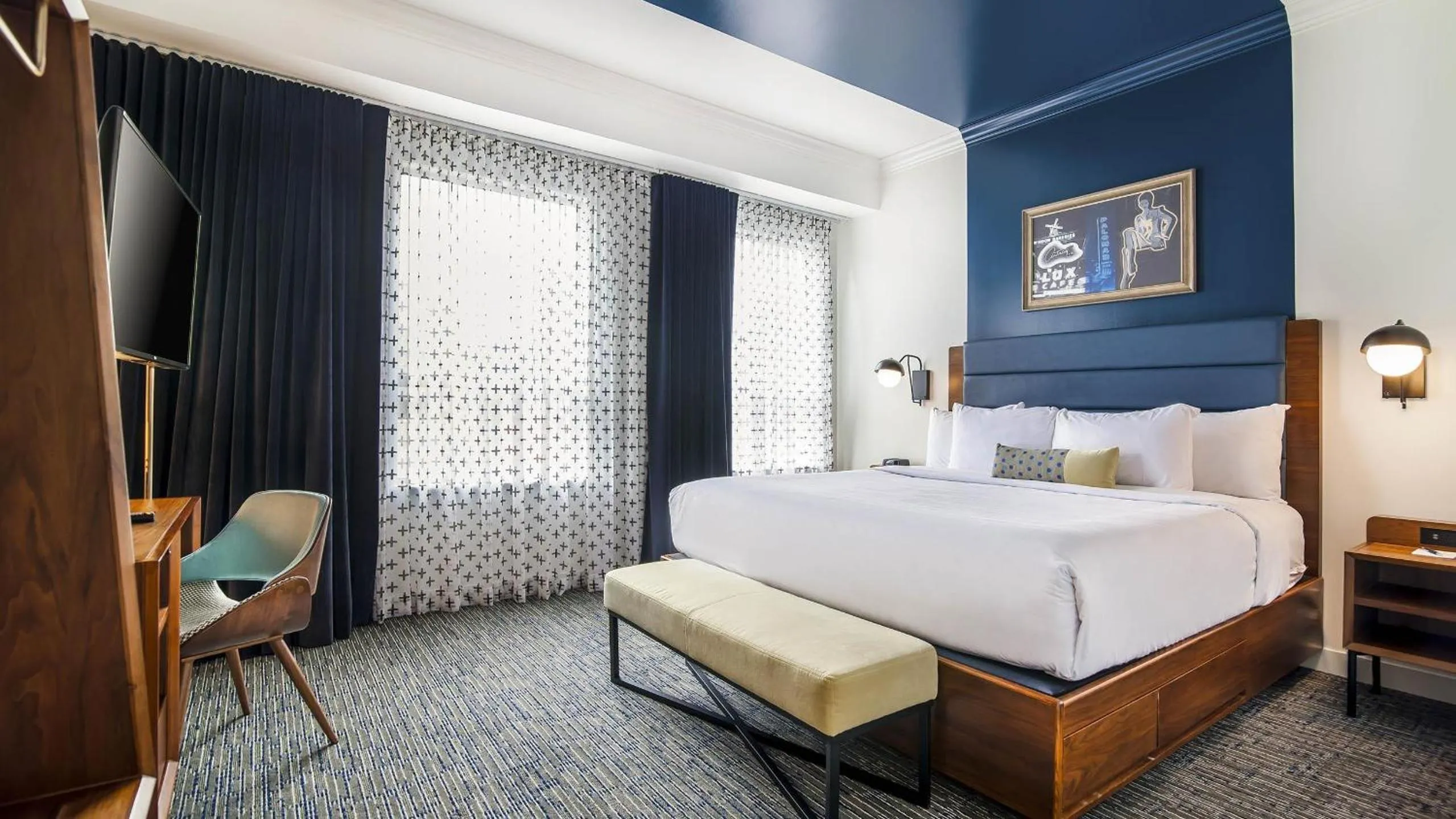 Bedroom, Bed in Hotel Belmont Vancouver - MGallery Collection