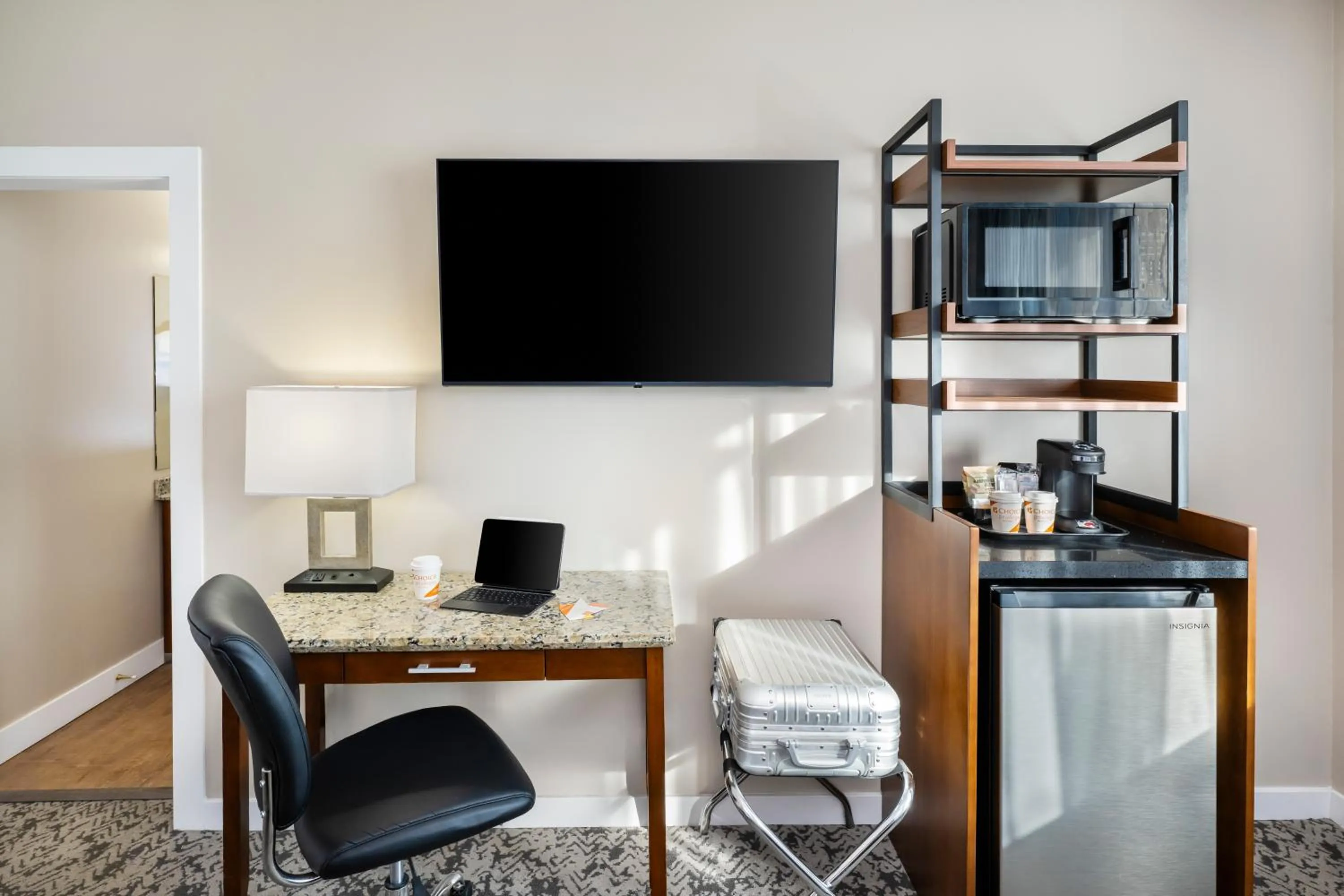 TV and multimedia in Quality Inn & Suites