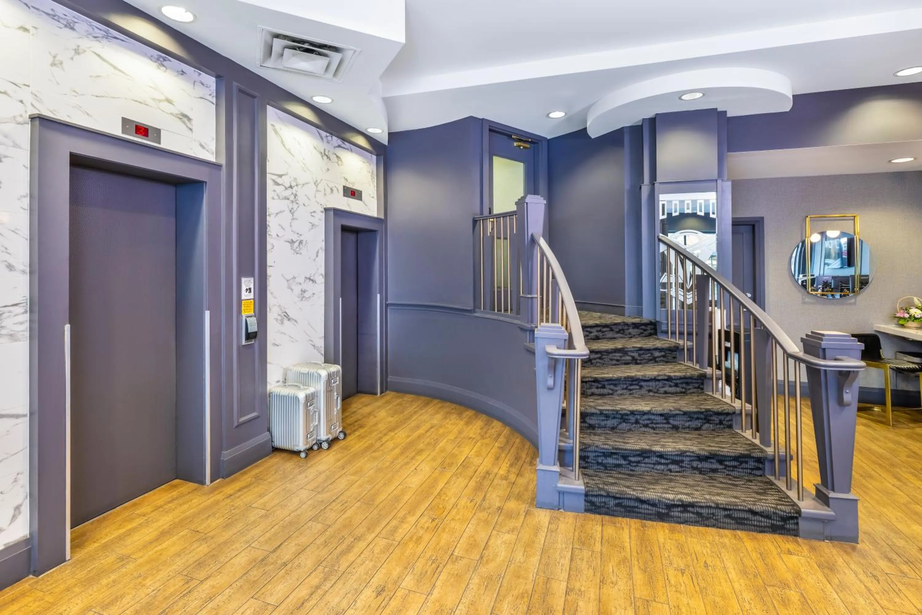 Lobby or reception in Quality Inn & Suites