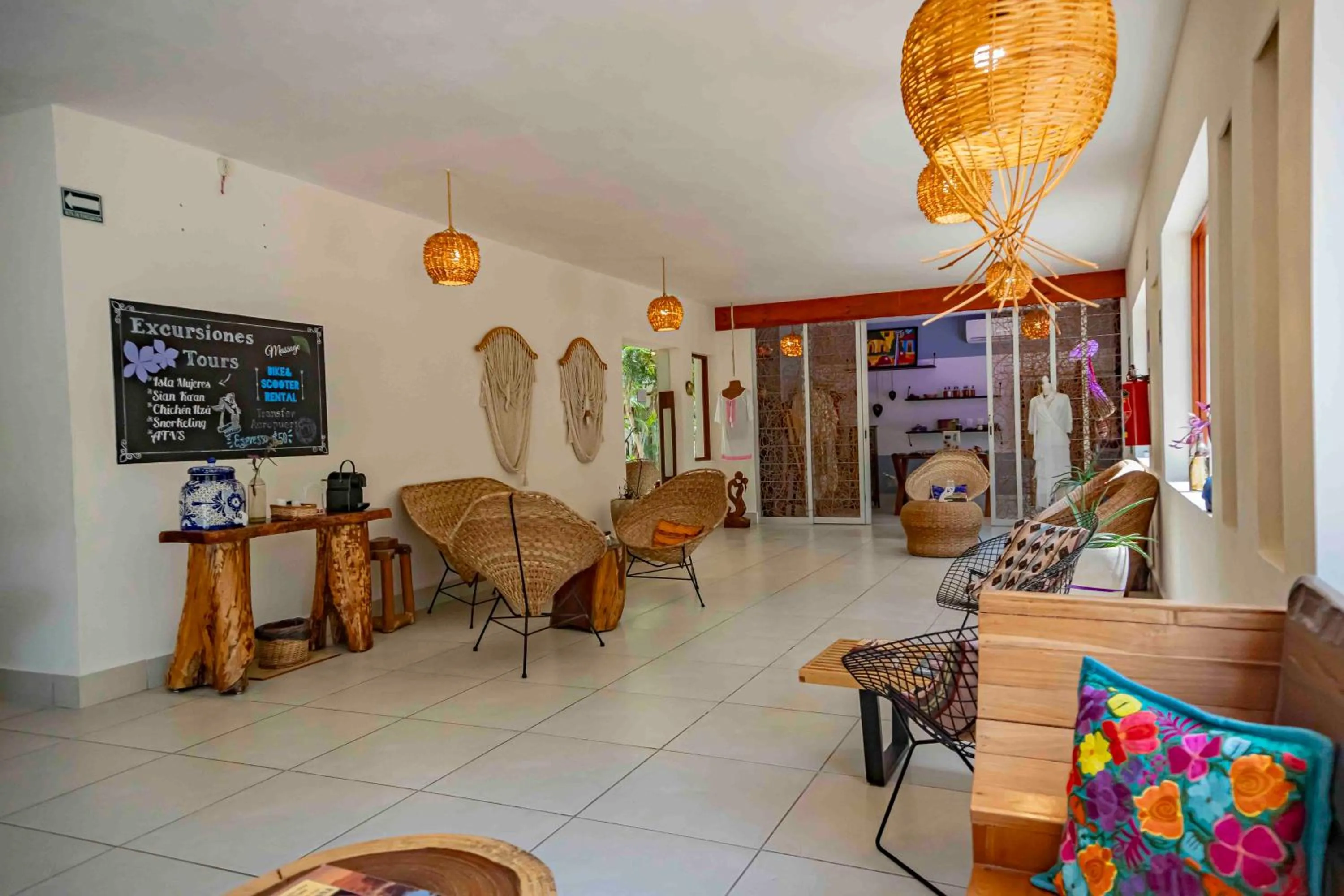 Property building in Niik Tulum