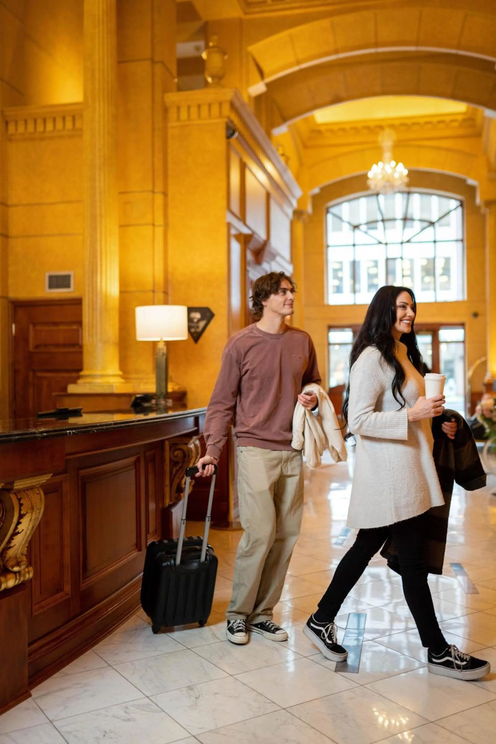 Lobby or reception in Hotel Le Soleil by Executive Hotels