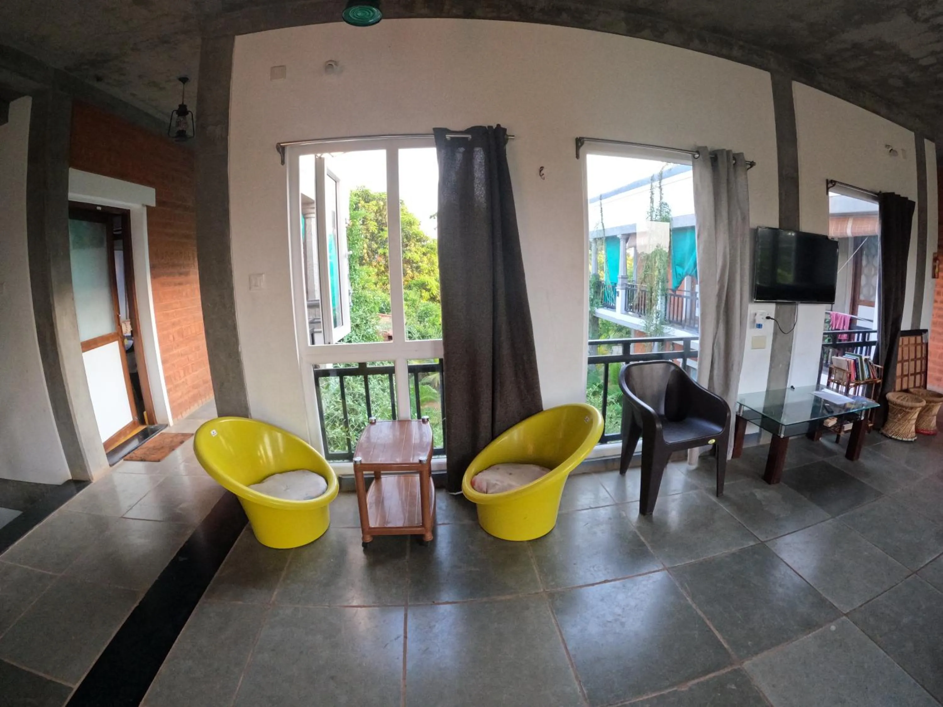 Communal lounge/ TV room in Wow Farm House