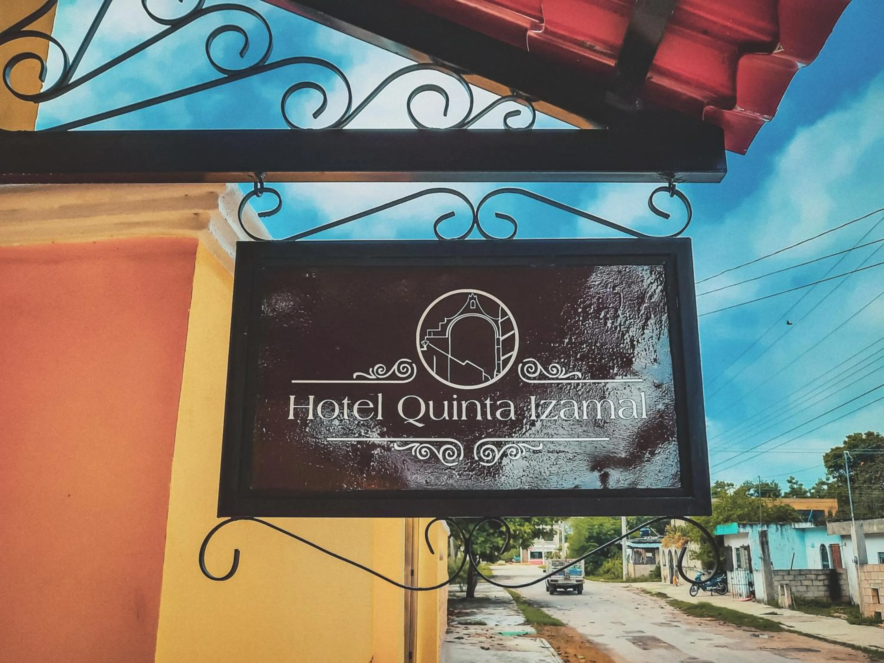 Property logo or sign in Hotel Quinta Izamal