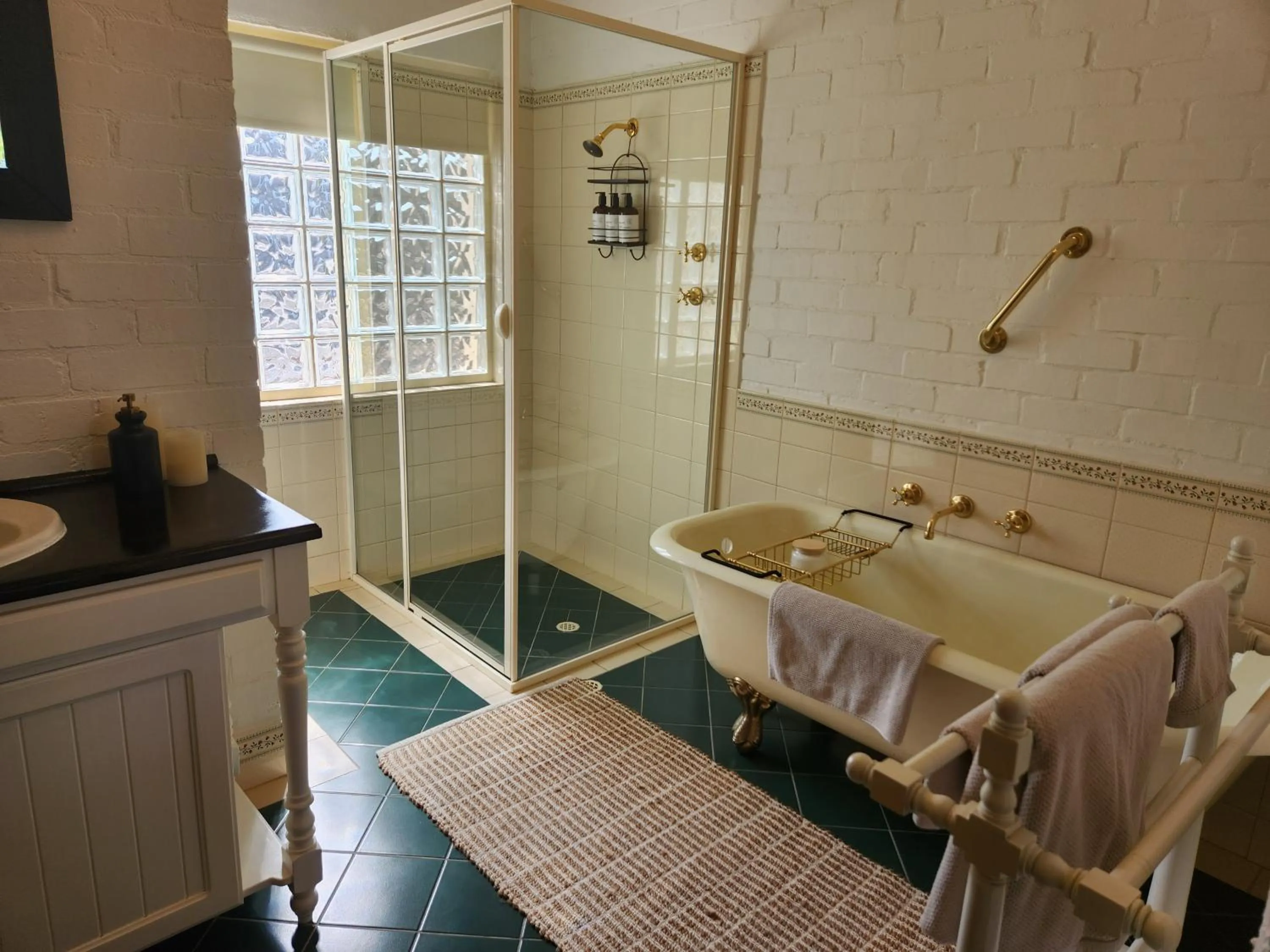 Bathroom in Marananga Cottages