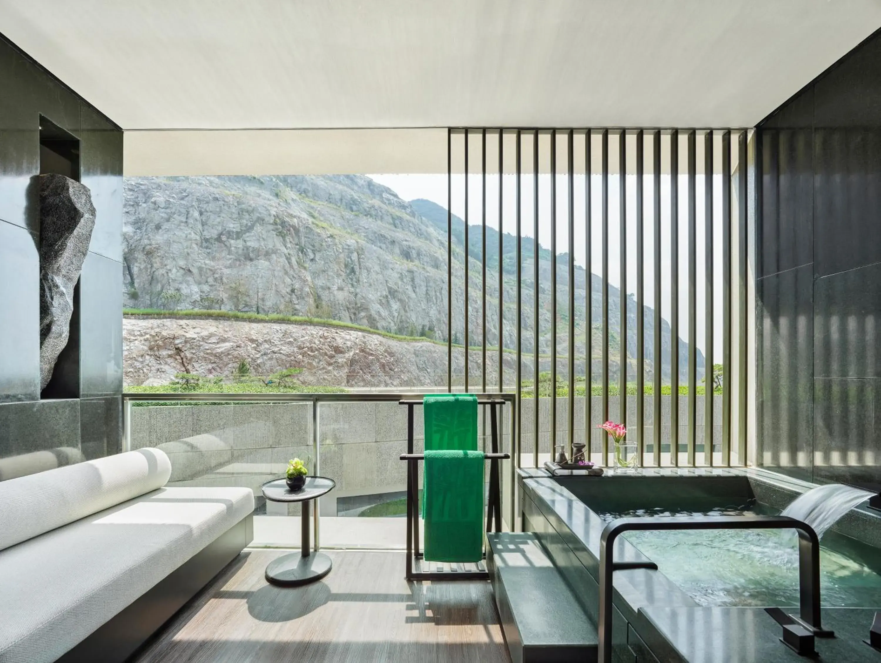 Twin Room with Balcony in Banyan Tree Nanjing Garden Expo Twin Room with Balcony in Banyan Tree Nanjing Garden Expo