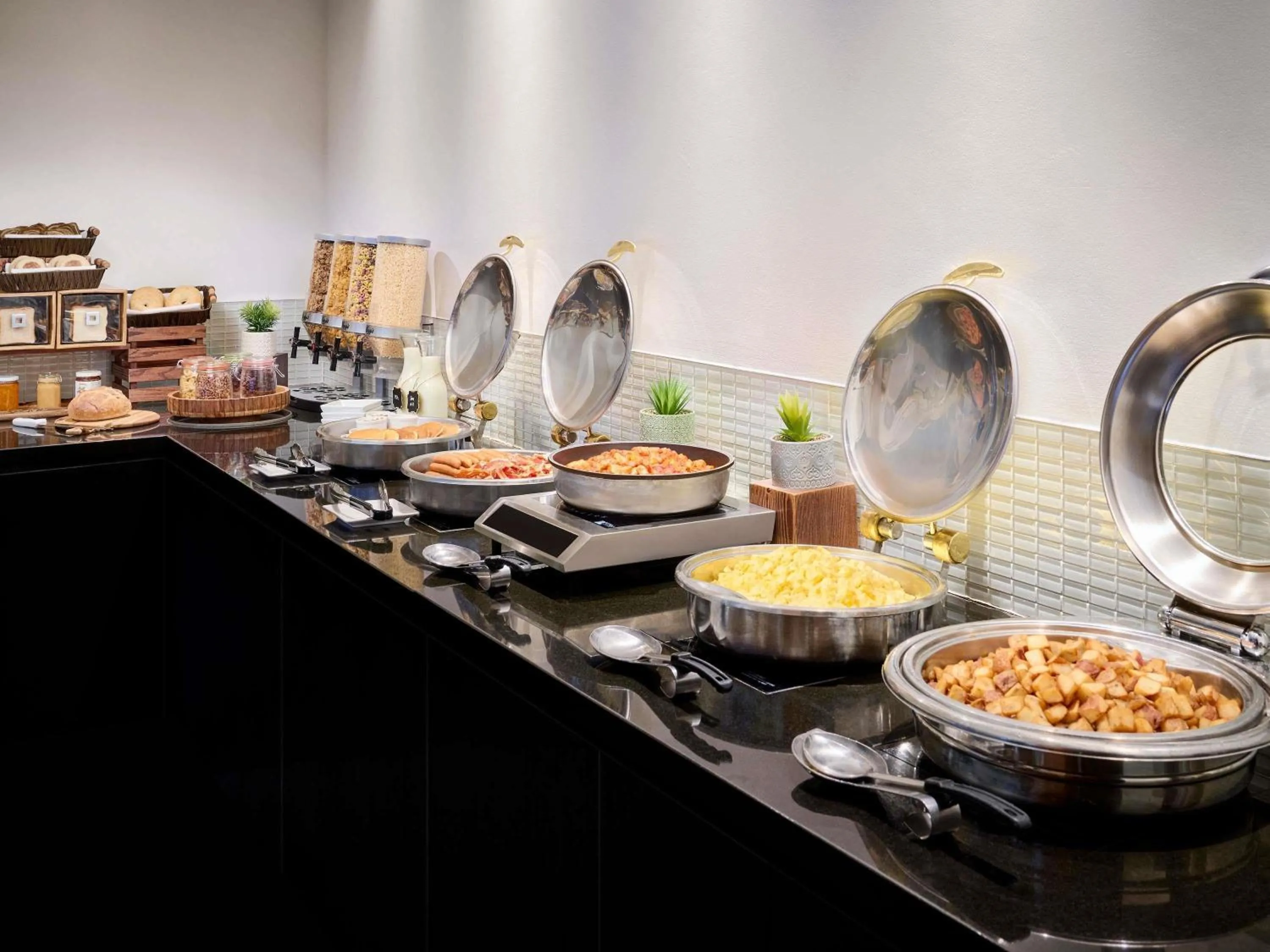 Breakfast in Novotel Toronto North York